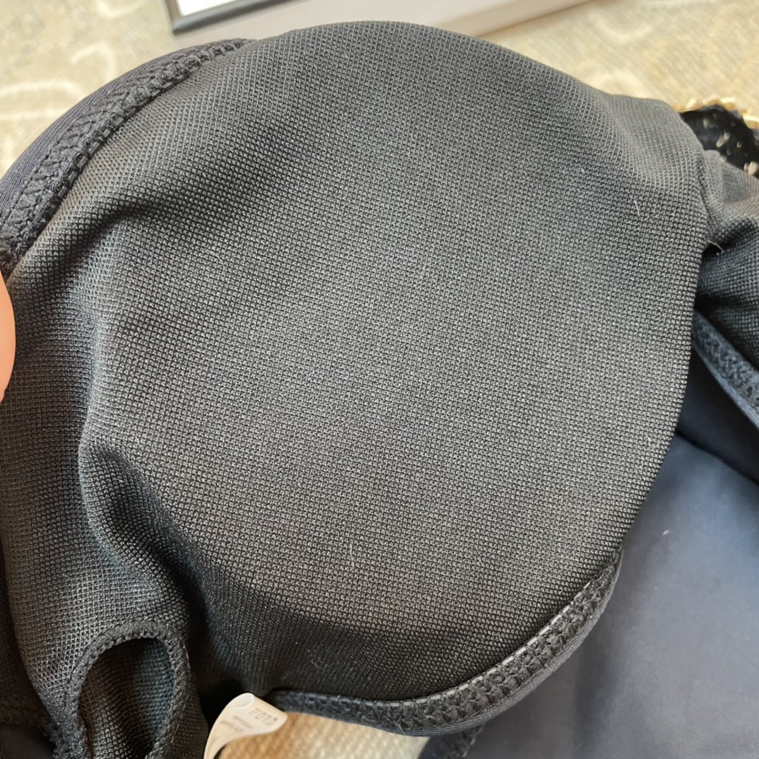 范思哲新款比基尼👙❤️😍🥰适合多种场景的游泳衣🏊‍♀️海边 游泳池 温泉 水上乐园 漂流都可以😌内搭外穿