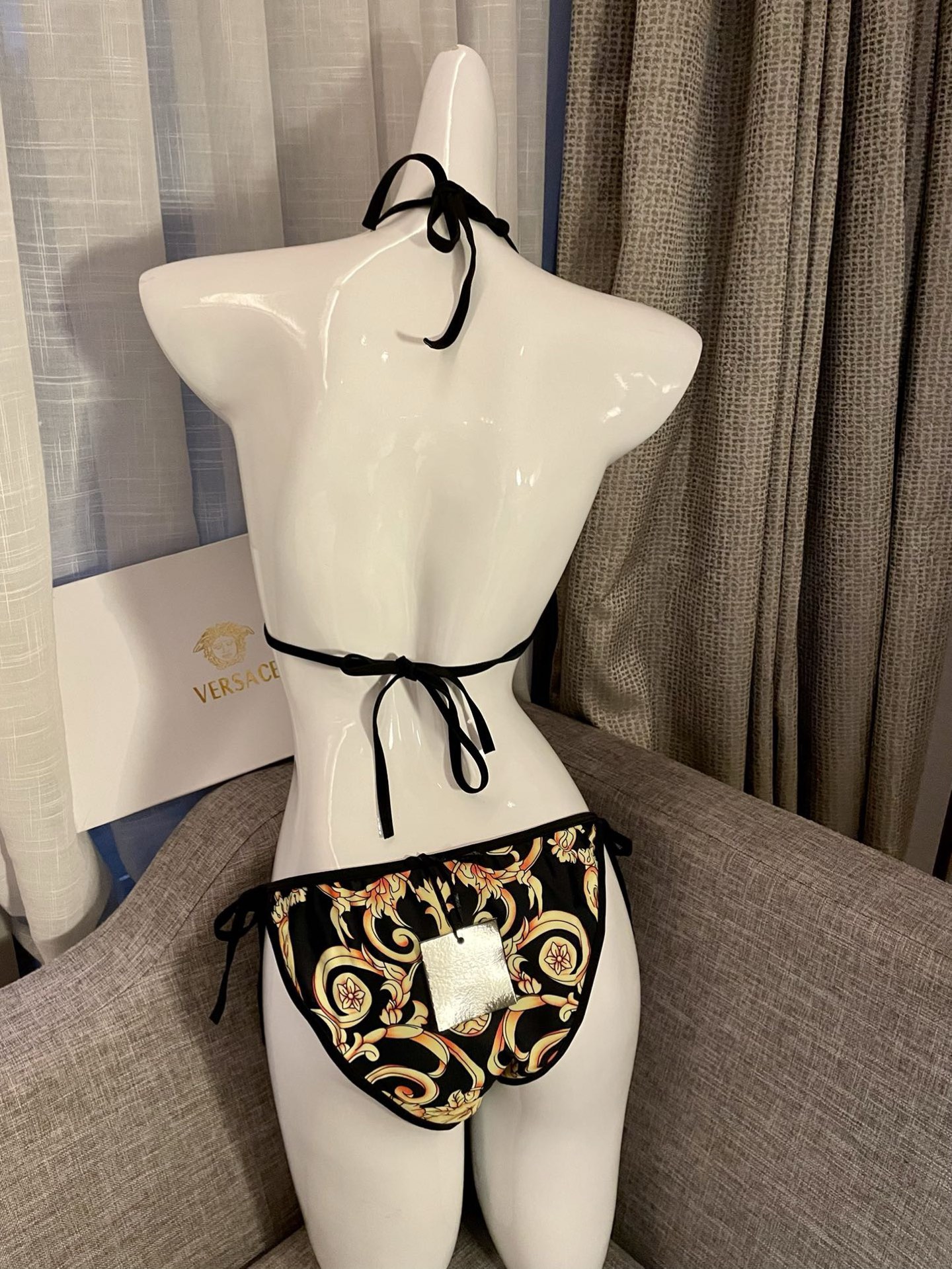 范思哲新款比基尼👙❤️😍🥰适合多种场景的游泳衣🏊‍♀️海边 游泳池 温泉 水上乐园 漂流都可以😌内搭外穿