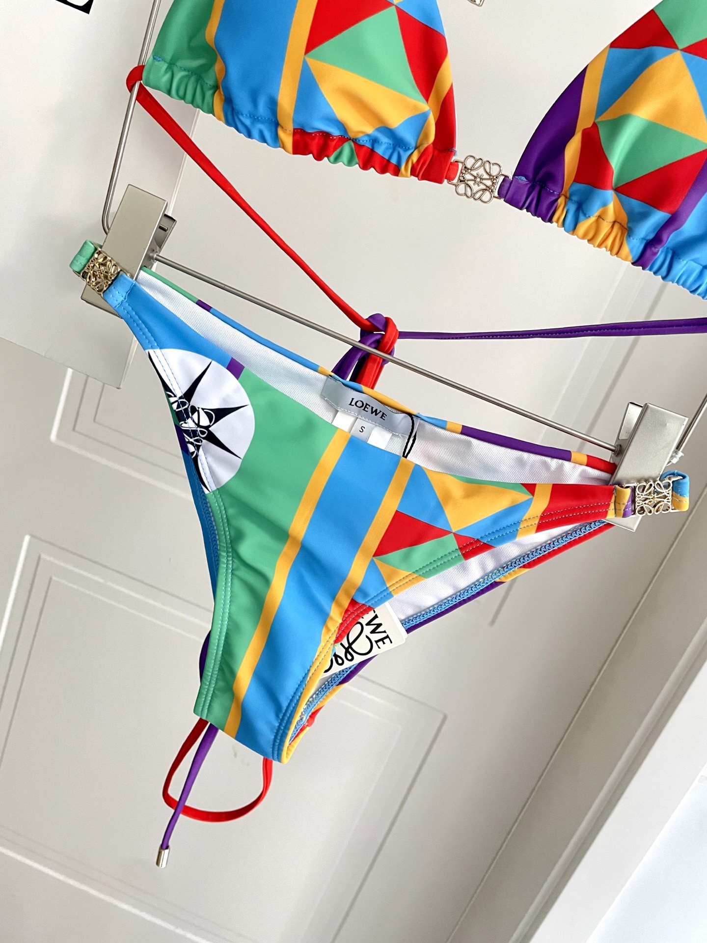 罗意威新款比基尼泳衣👙❤️😍🥰适合多种场景的游泳衣🏊‍♀️海边 游泳池 温泉 水上乐园 漂流都可以😌内搭