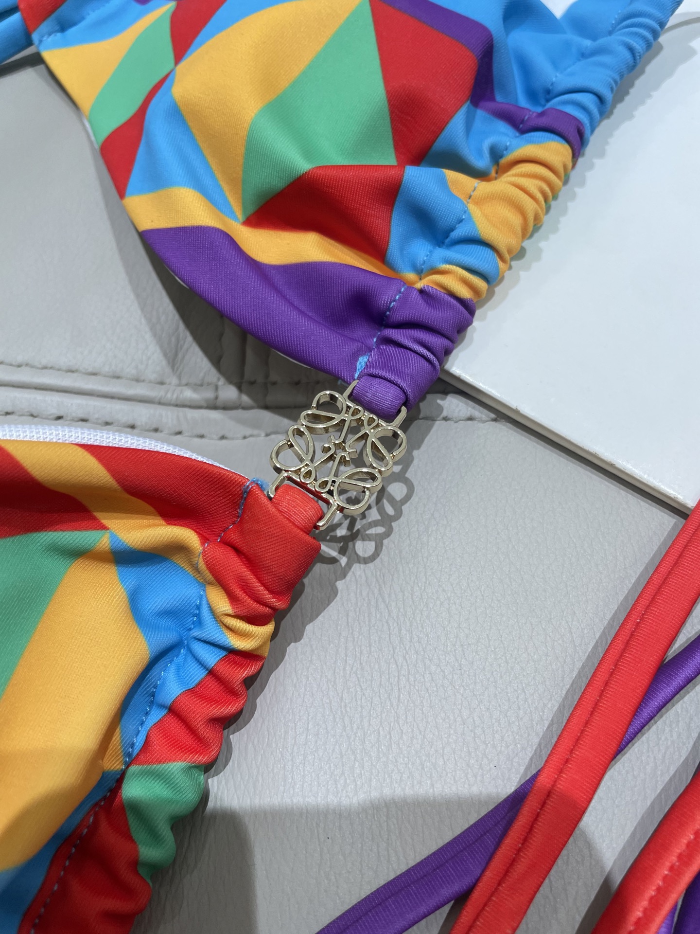 罗意威新款比基尼泳衣👙❤️😍🥰适合多种场景的游泳衣🏊‍♀️海边 游泳池 温泉 水上乐园 漂流都可以😌内搭