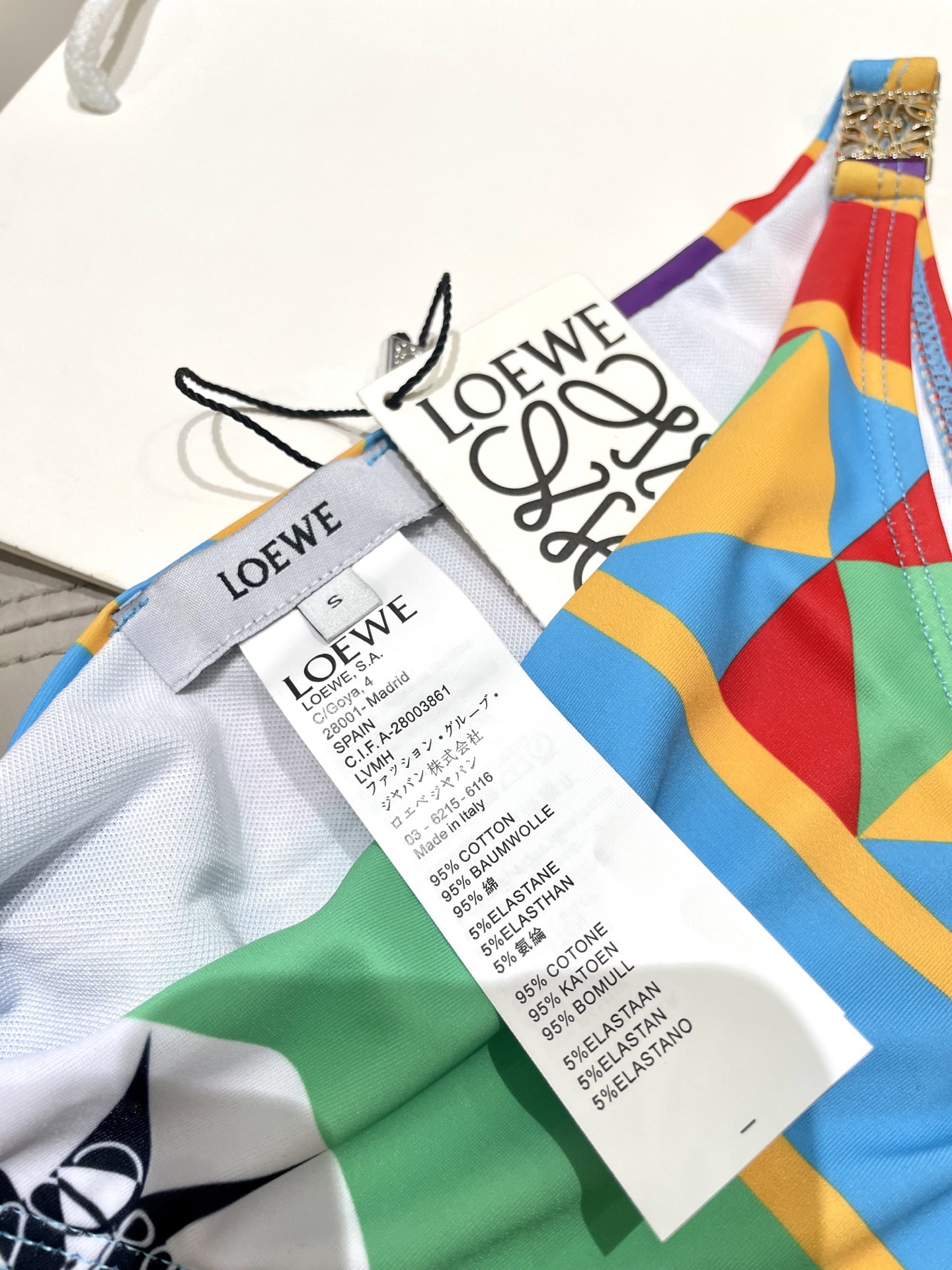 罗意威新款比基尼泳衣👙❤️😍🥰适合多种场景的游泳衣🏊‍♀️海边 游泳池 温泉 水上乐园 漂流都可以😌内搭