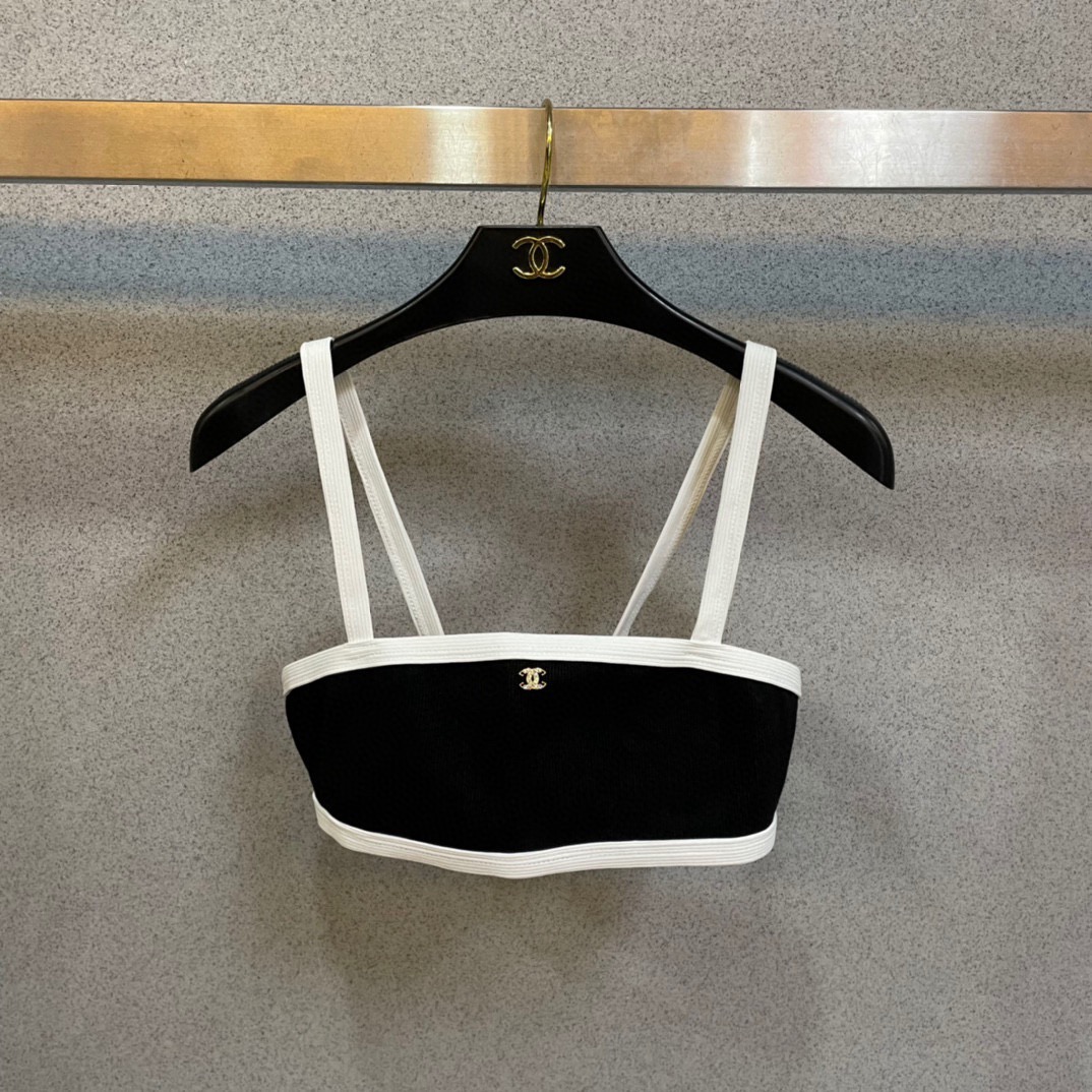 Chanel新款比基尼👙❤️😍🥰适合多种场景的游泳衣🏊‍♀️海边 游泳池 温泉 水上乐园 漂流都可以😌内