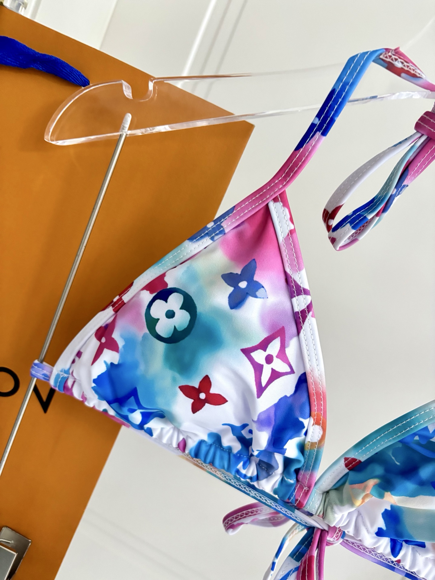 Lv比基尼😍🥰适合多种场景的游泳衣🏊‍♀️海边 游泳池 温泉 水上乐园 漂流都可以😌内搭也完全可以 连体