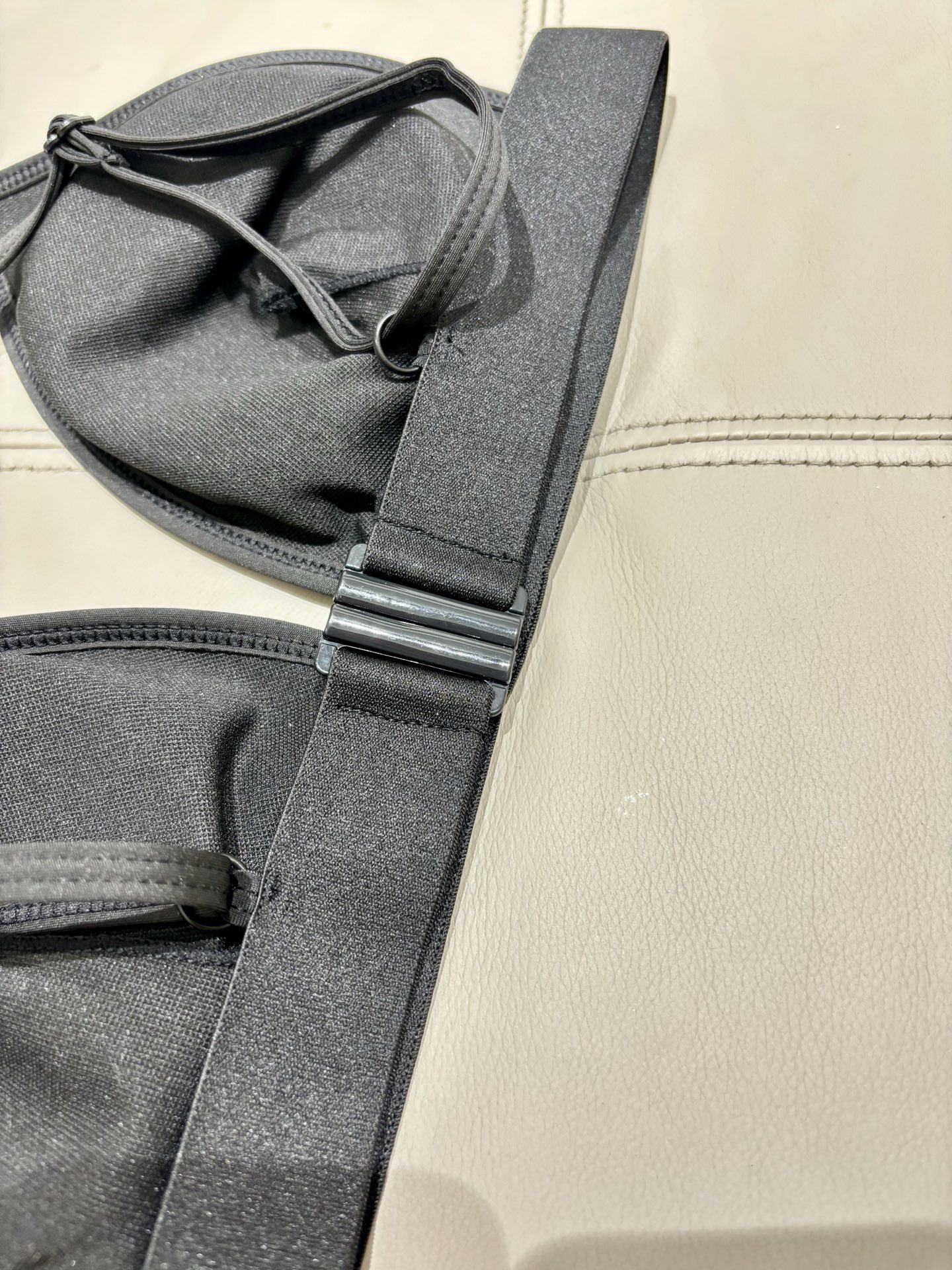 普拉达分体比基尼😍🥰适合多种场景的游泳衣🏊‍♀️海边 游泳池 温泉 水上乐园 漂流都可以😌内搭也完全可以