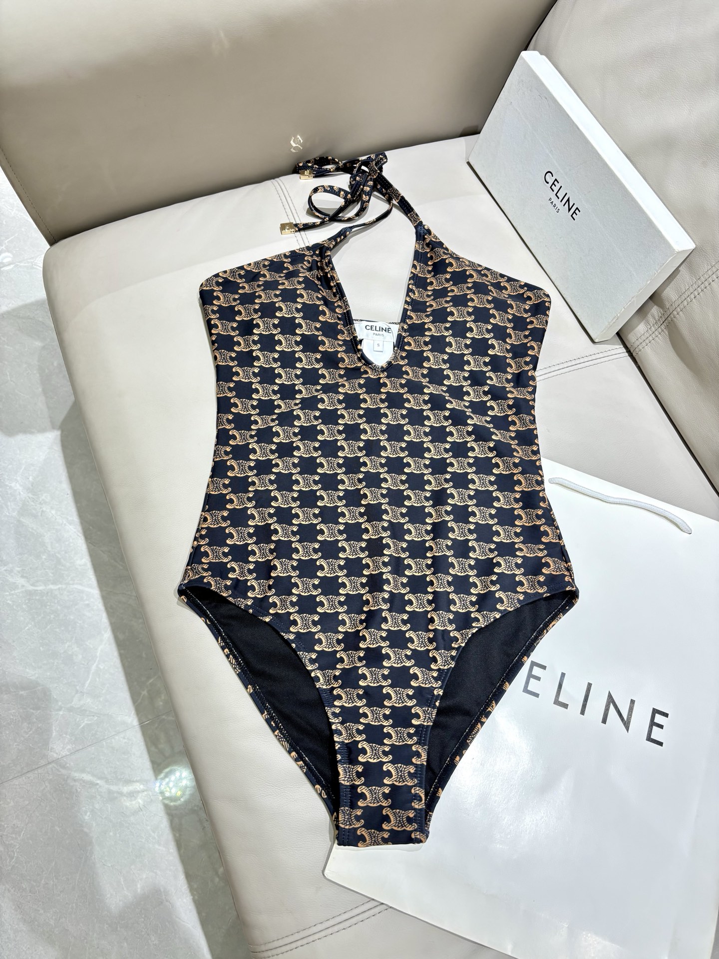 Celine连体泳衣🥰适合多种场景的游泳衣🏊‍♀️海边 游泳池 温泉 水上乐园 漂流都可以😌内搭也完全可