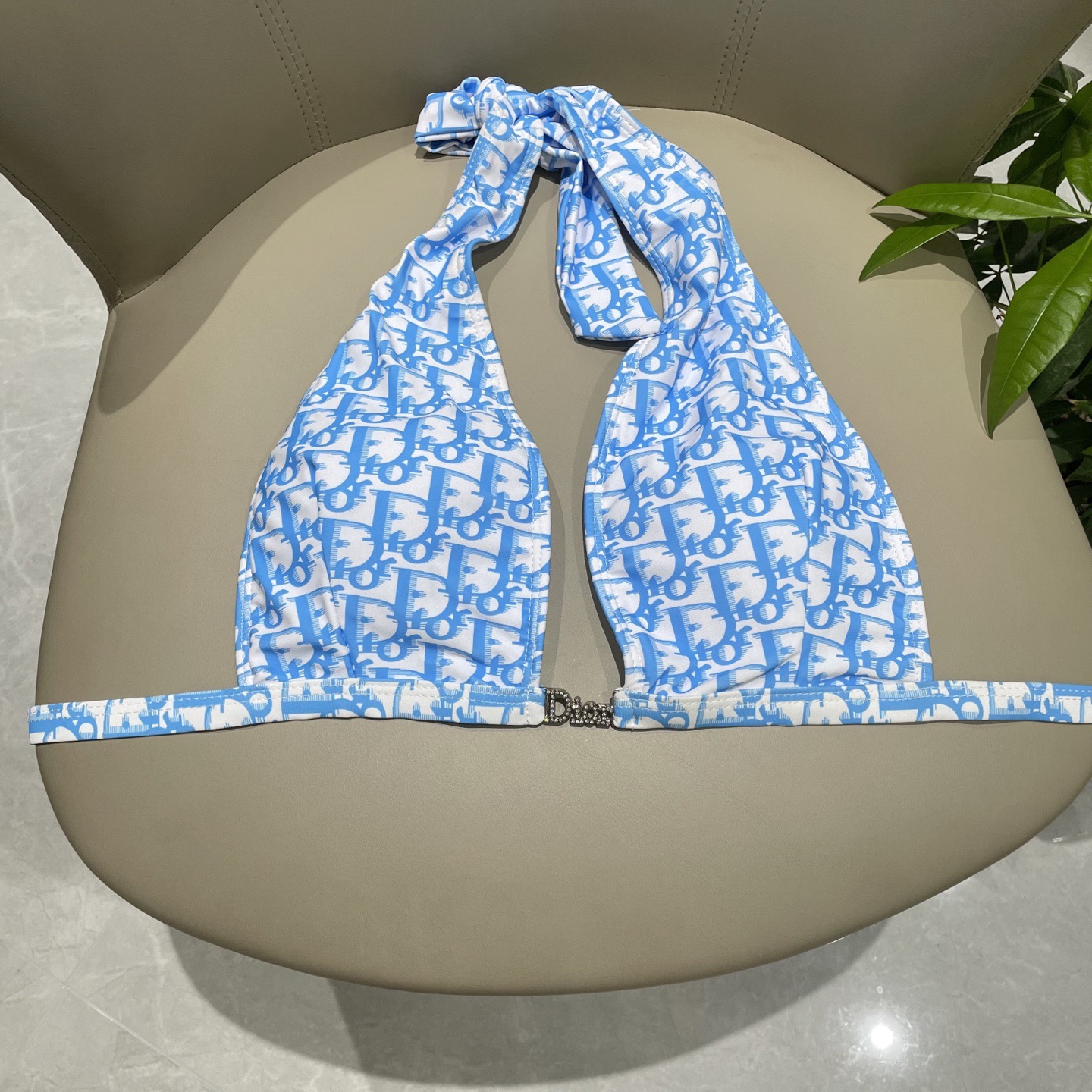 迪奥比基尼😍🥰适合多种场景的游泳衣🏊‍♀️海边 游泳池 温泉 水上乐园 漂流都可以😌内搭也完全可以 连体