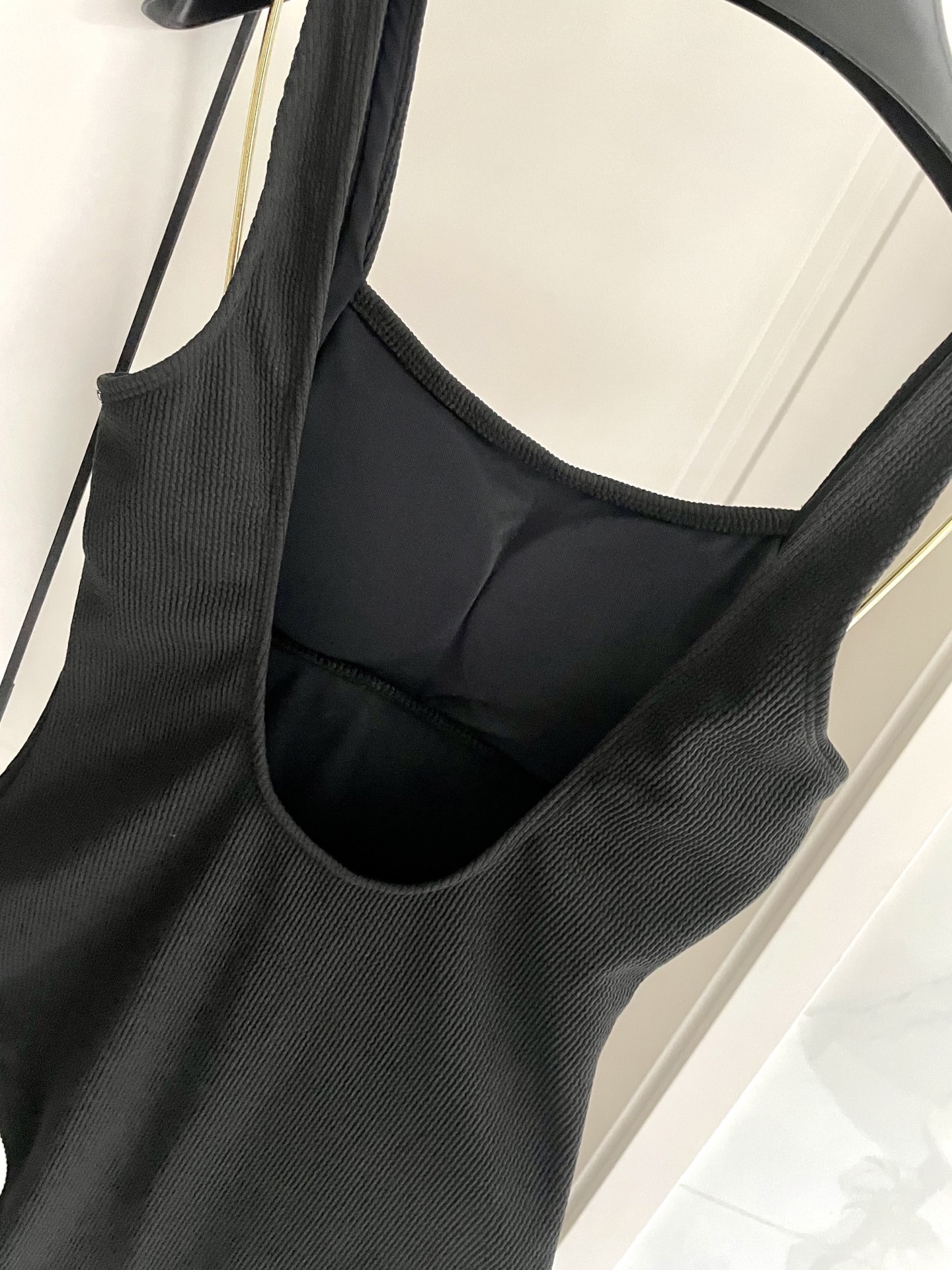 Chanel专柜新款连体泳衣😍🥰适合多种场景的游泳衣🏊‍♀️海边 游泳池 温泉 水上乐园 漂流都可以😌内