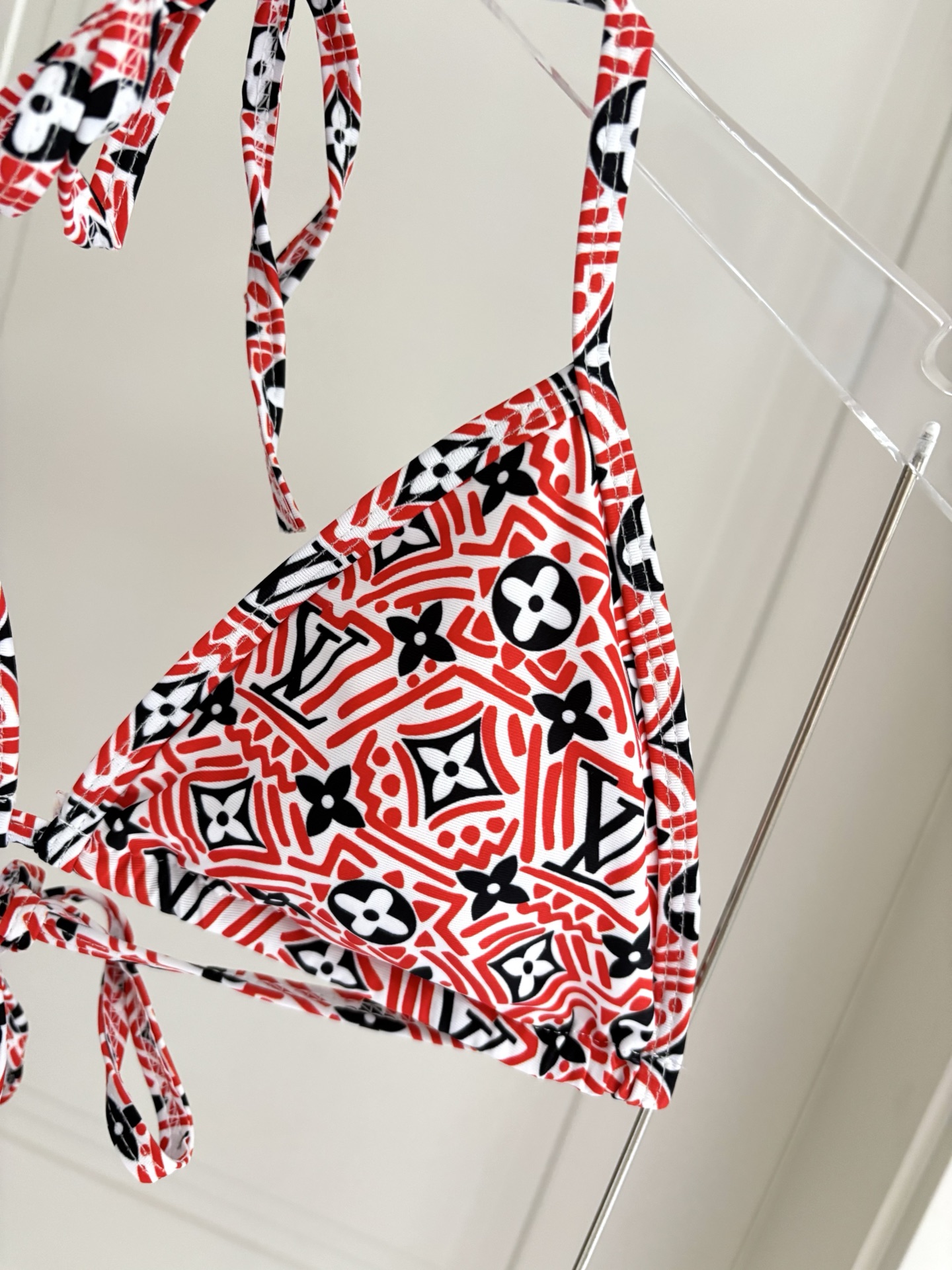 Lv比基尼😍🥰适合多种场景的游泳衣🏊‍♀️海边 游泳池 温泉 水上乐园 漂流都可以😌内搭也完全可以 连体