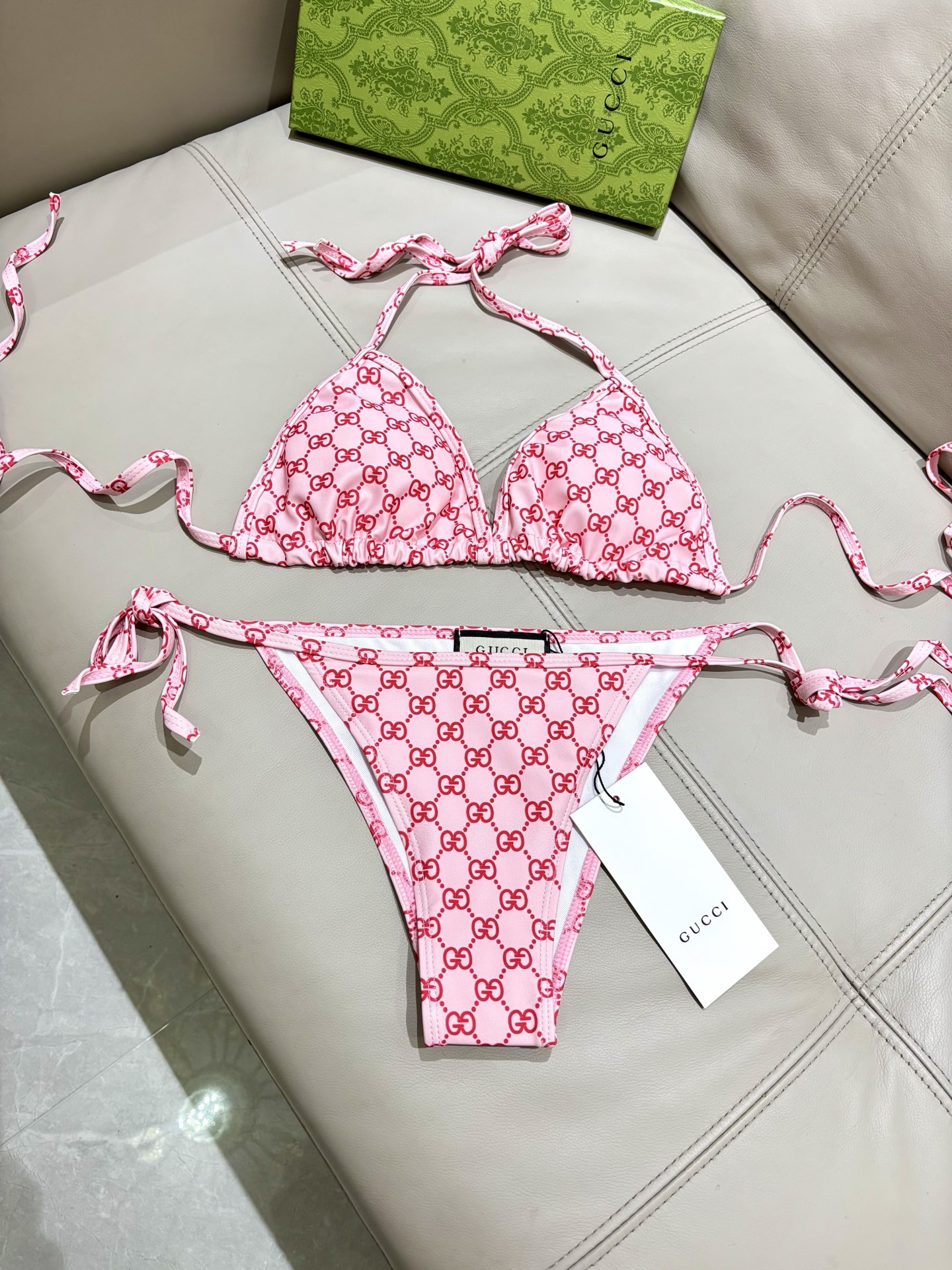 Gucci比基尼😍🥰适合多种场景的游泳衣🏊‍♀️海边 游泳池 温泉 水上乐园 漂流都可以😌内搭也完全可以