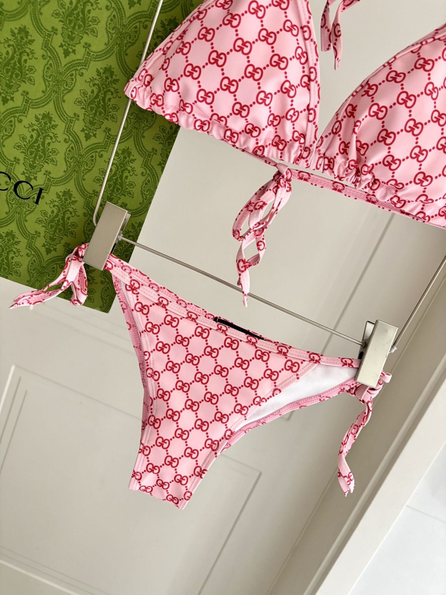 Gucci比基尼😍🥰适合多种场景的游泳衣🏊‍♀️海边 游泳池 温泉 水上乐园 漂流都可以😌内搭也完全可以