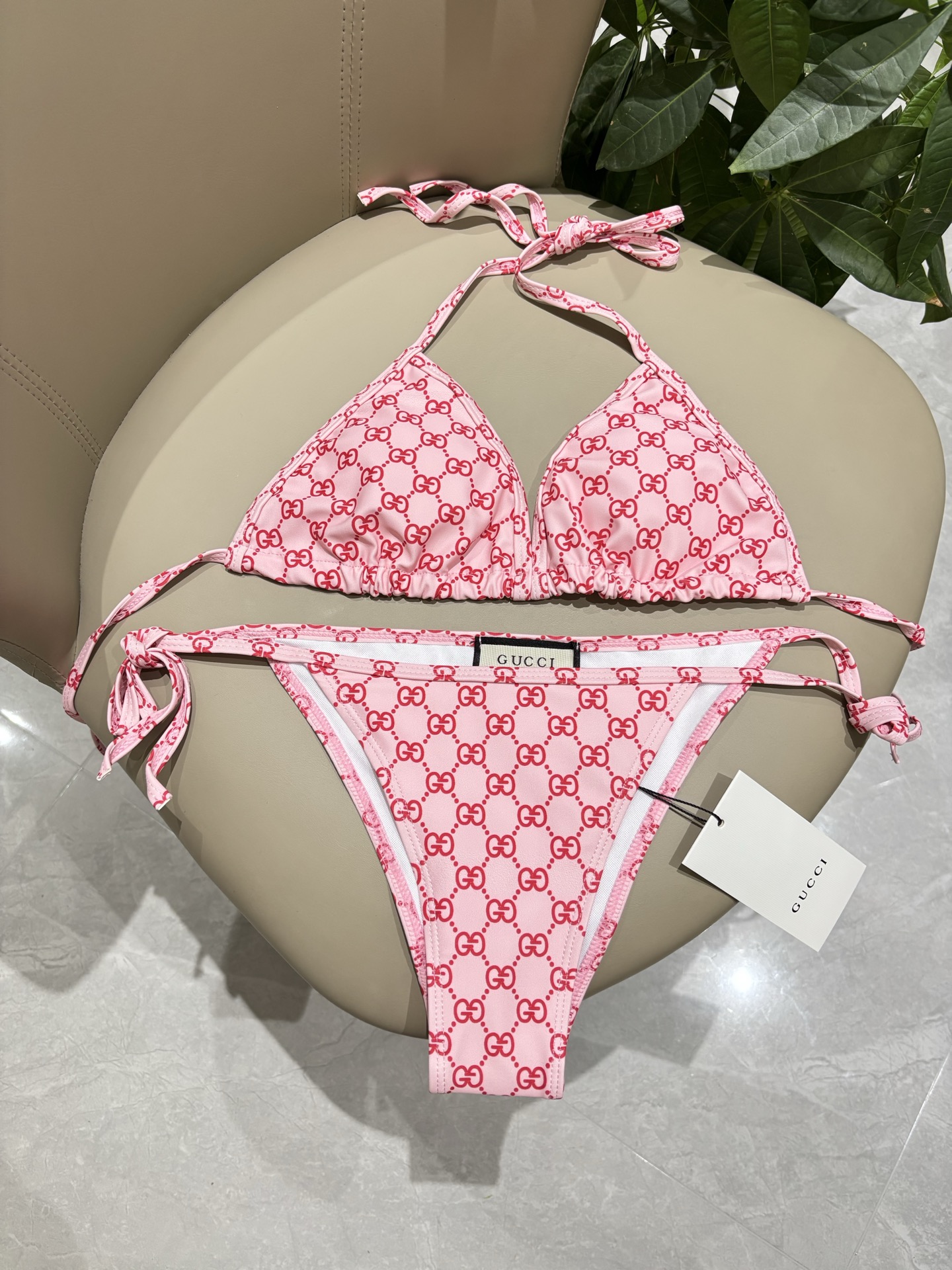 Gucci比基尼😍🥰适合多种场景的游泳衣🏊‍♀️海边 游泳池 温泉 水上乐园 漂流都可以😌内搭也完全可以