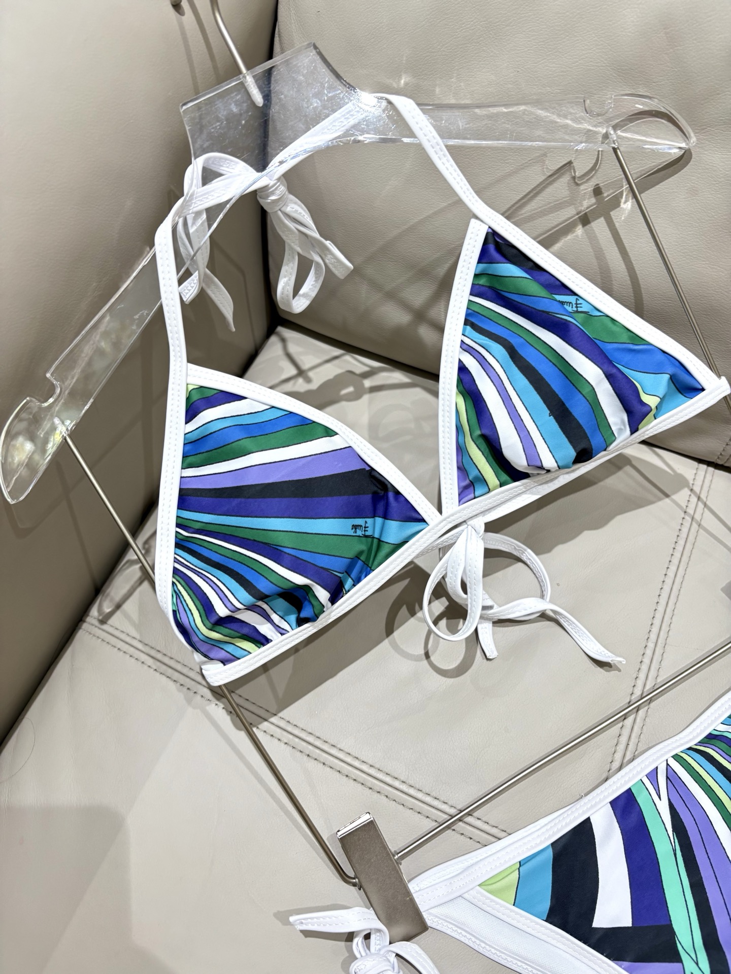 Pucci比基尼😍🥰适合多种场景的游泳衣🏊‍♀️海边 游泳池 温泉 水上乐园 漂流都可以😌内搭也完全可以