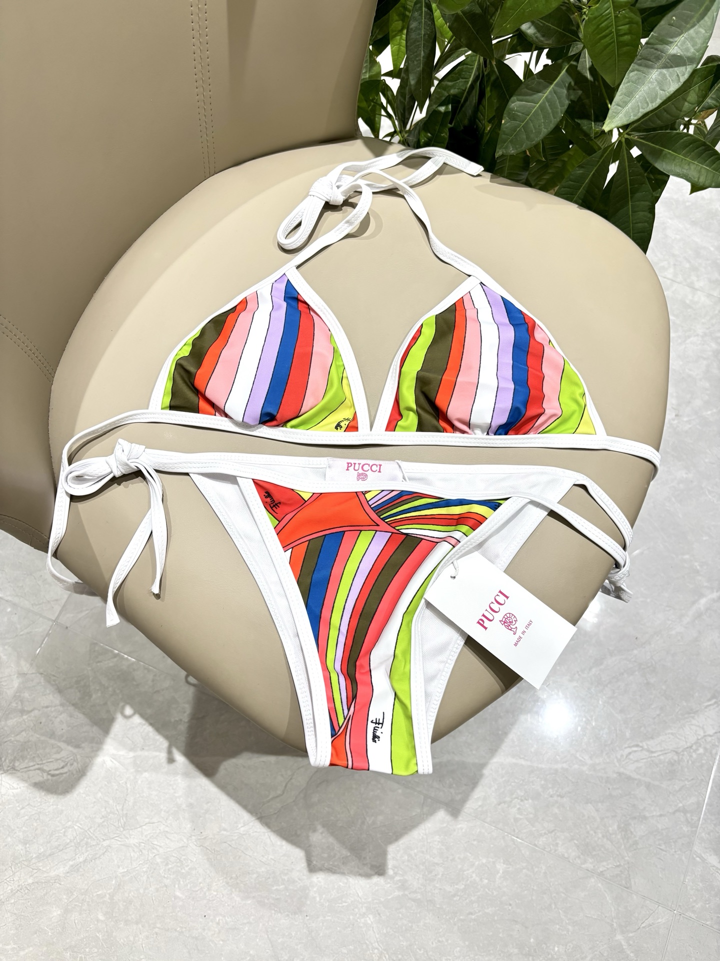 Pucci比基尼😍🥰适合多种场景的游泳衣🏊‍♀️海边 游泳池 温泉 水上乐园 漂流都可以😌内搭也完全可以