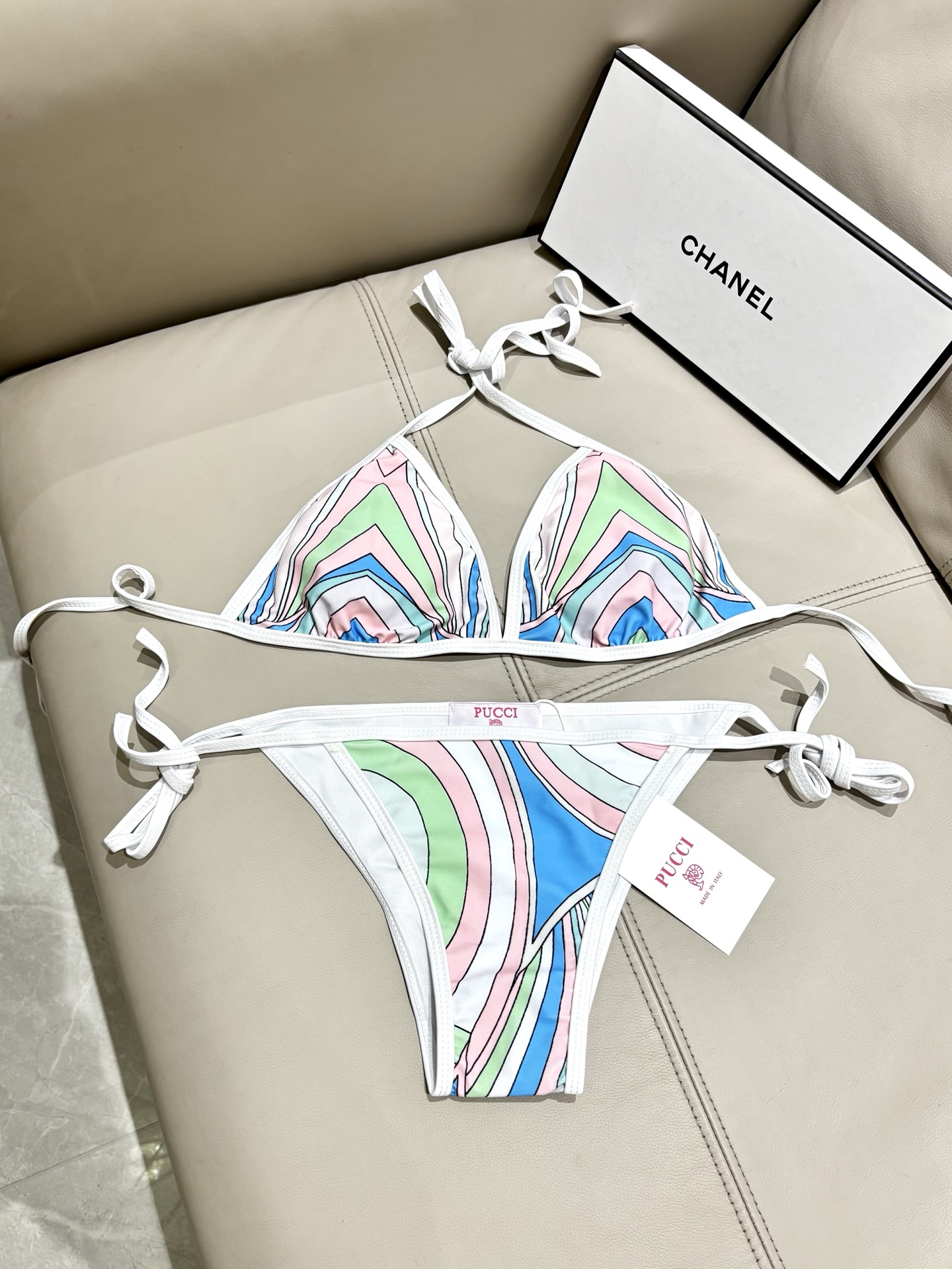 Pucci比基尼😍🥰适合多种场景的游泳衣🏊‍♀️海边 游泳池 温泉 水上乐园 漂流都可以😌内搭也完全可以