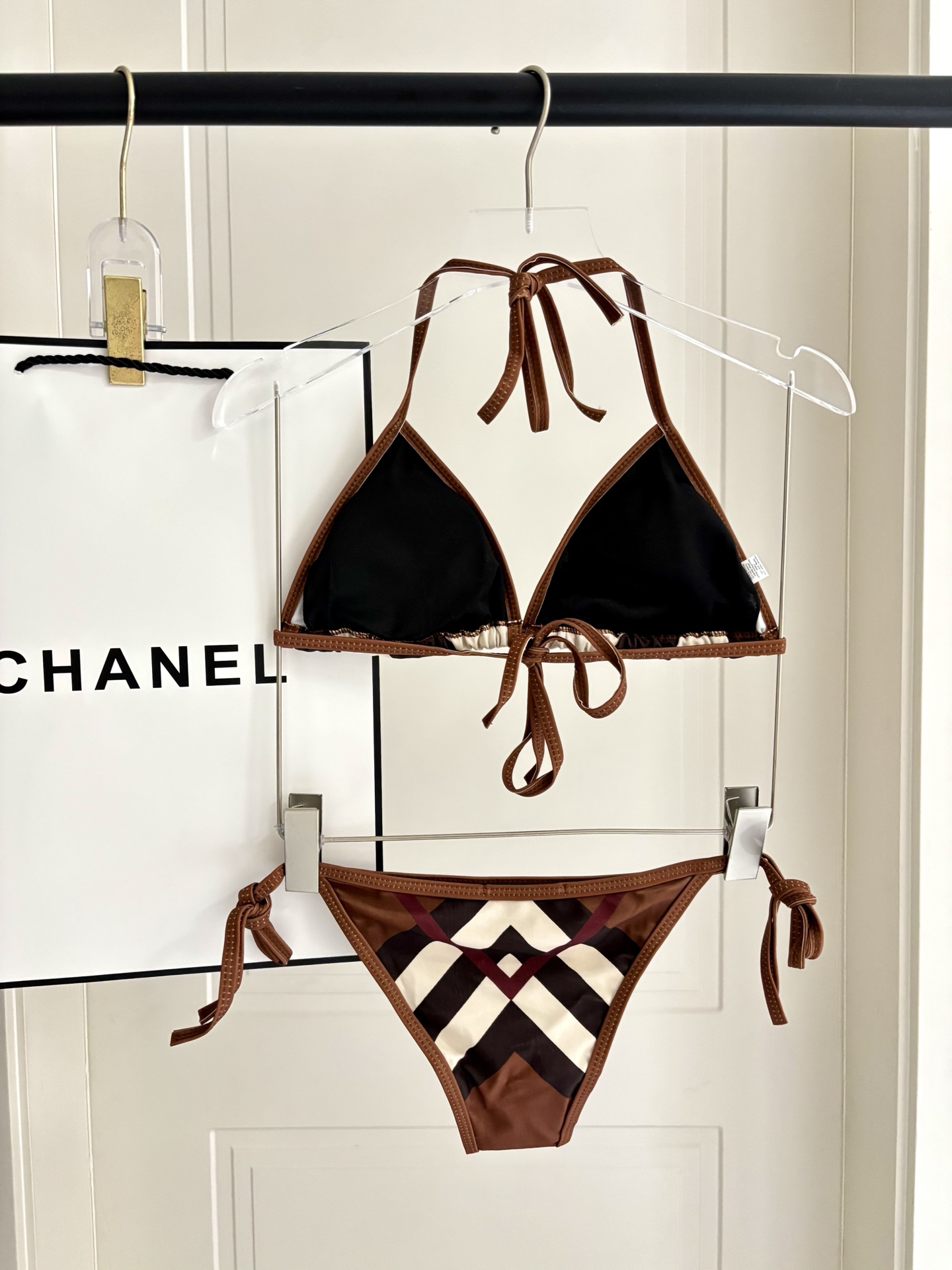 巴宝莉比基尼😍🥰适合多种场景的游泳衣🏊‍♀️海边 游泳池 温泉 水上乐园 漂流都可以😌内搭也完全可以 连