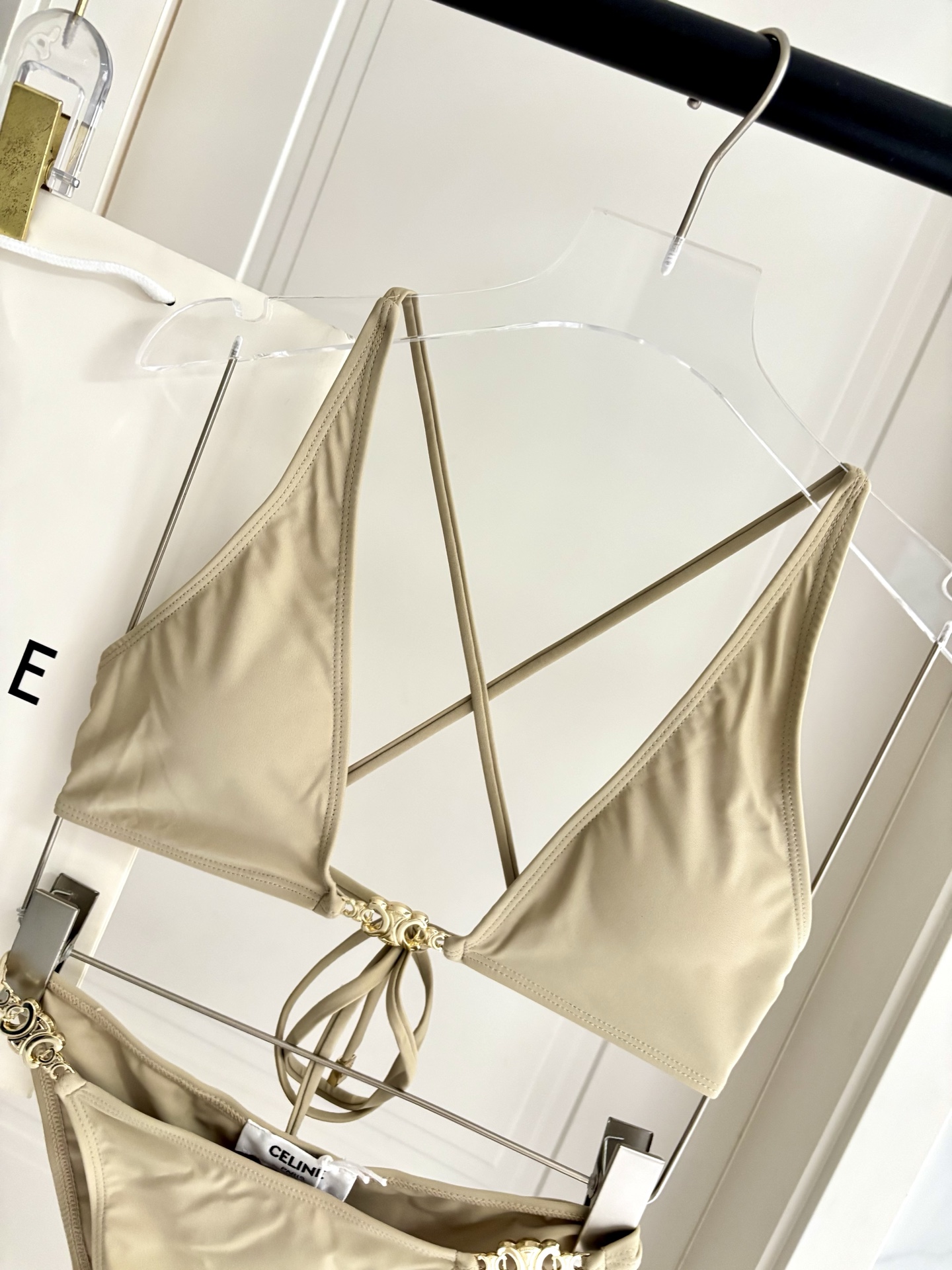 Celine比基尼😍🥰适合多种场景的游泳衣🏊‍♀️海边 游泳池 温泉 水上乐园 漂流都可以😌内搭也完全可