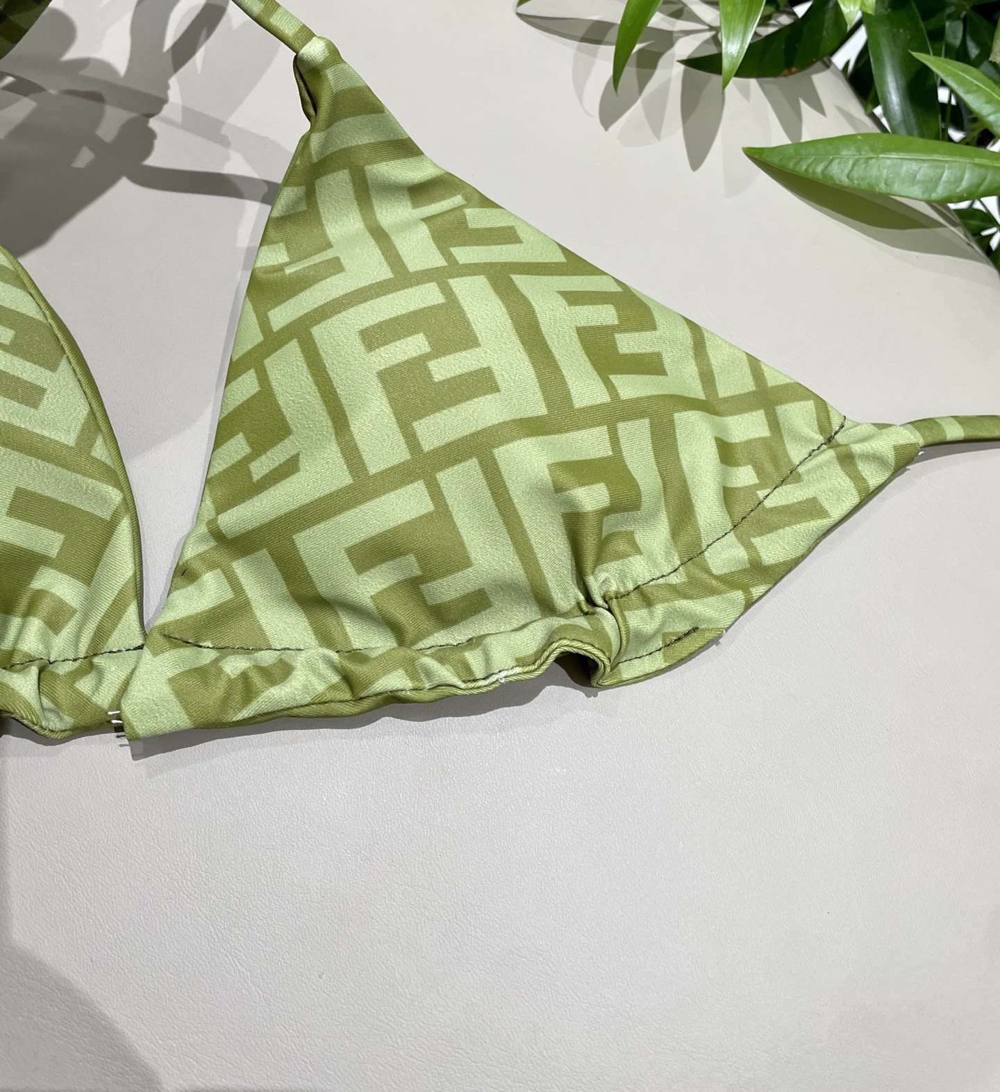 Fendi 芬迪比基尼😍🥰适合多种场景的游泳衣🏊‍♀️海边 游泳池 温泉 水上乐园 漂流都可以😌内搭也完