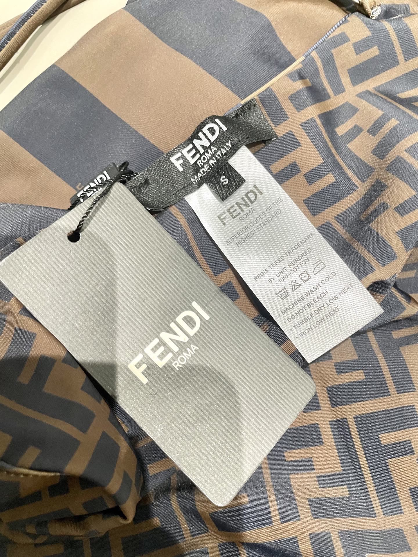 Fendi 芬迪泳衣😍🥰适合多种场景的游泳衣🏊‍♀️海边 游泳池 温泉 水上乐园 漂流都可以😌内搭也完全