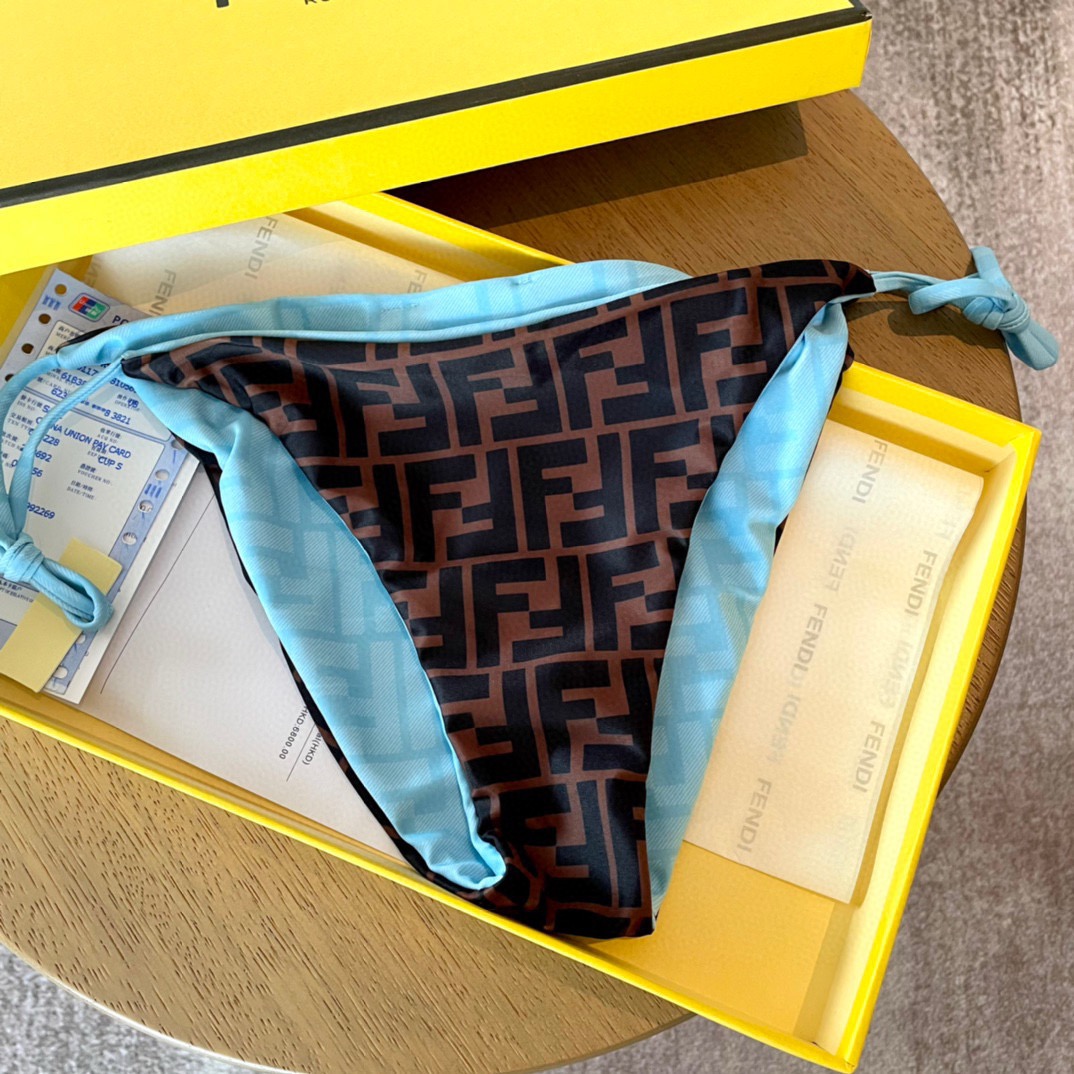 双面可穿 Fendi芬迪新款比基尼套装 印花系带内衣+丁字三角内裤分体泳衣套装，粉色，蓝色，码数：SML