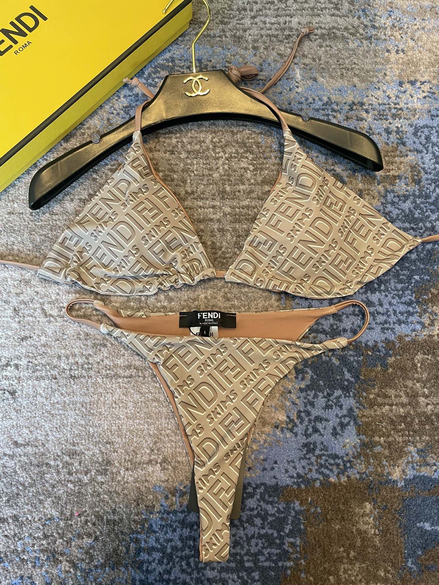 Fend新款SKIMS联名定制双面穿比基尼泳衣~字母logo印花系带挂脖文胸内衣+三角裤两件套装，卡其色