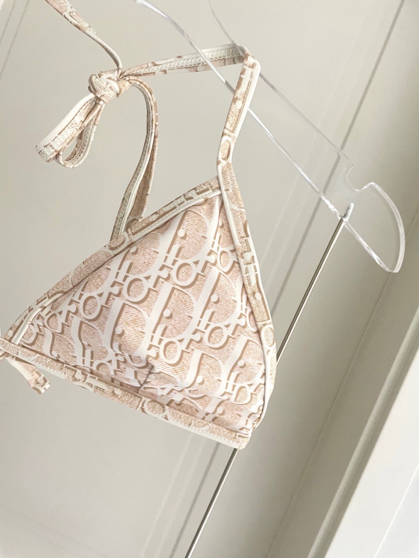 迪奥新款分体泳衣 三件套 比基尼➕裤裙 时尚潮流款 😍🥰适合多种场景的游泳衣🏊‍♀️海边 游泳池 温泉 