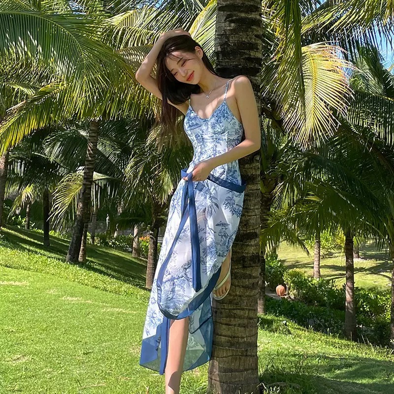 迪奥新款泳衣2件套 😍🥰适合多种场景的游泳衣🏊‍♀️海边 游泳池 温泉 水上乐园 漂流都可以😌内搭也完全