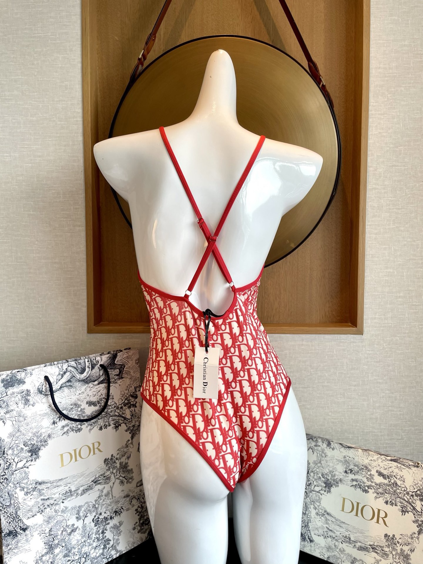 Dior 迪奥连体泳衣 强烈推荐！超显气质 😍🥰适合多种场景的游泳衣🏊‍♀️海边 游泳池 温泉 水上乐园