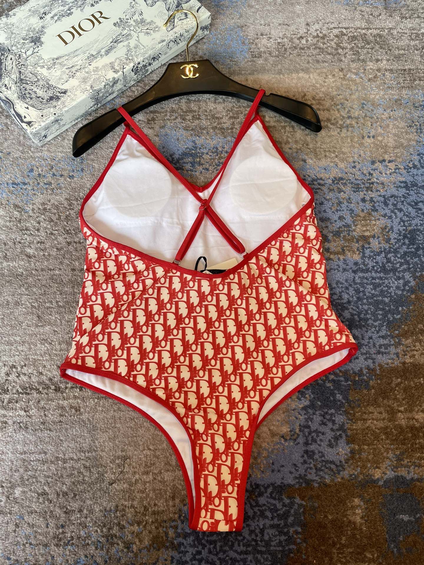 Dior 迪奥连体泳衣 强烈推荐！超显气质 😍🥰适合多种场景的游泳衣🏊‍♀️海边 游泳池 温泉 水上乐园