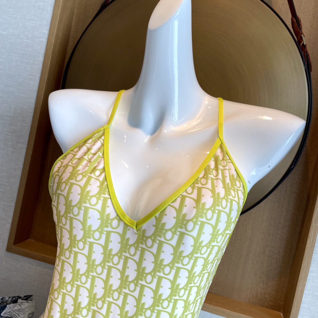 Dior 迪奥连体泳衣 强烈推荐！超显气质 😍🥰适合多种场景的游泳衣🏊‍♀️海边 游泳池 温泉 水上乐园