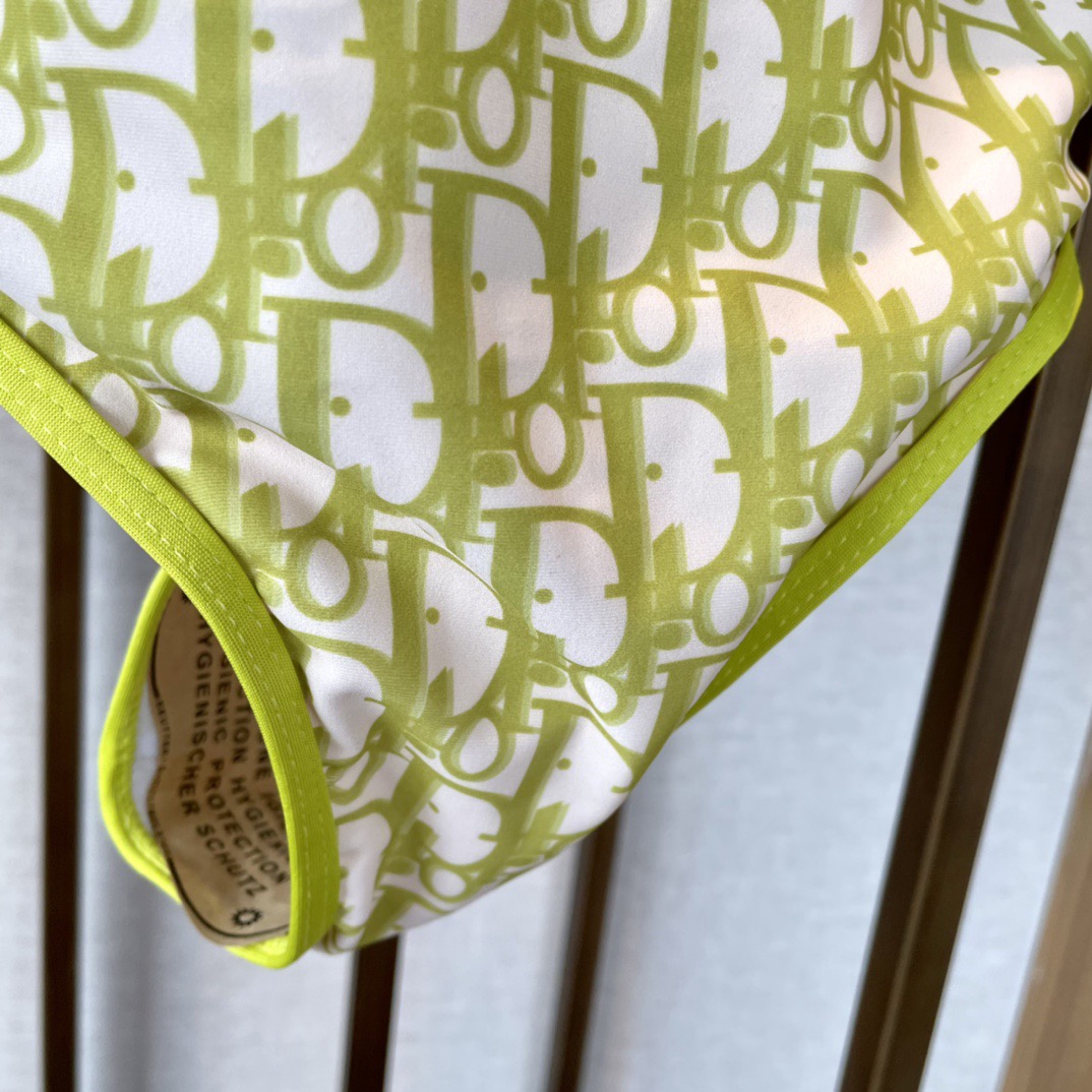 Dior 迪奥连体泳衣 强烈推荐！超显气质 😍🥰适合多种场景的游泳衣🏊‍♀️海边 游泳池 温泉 水上乐园