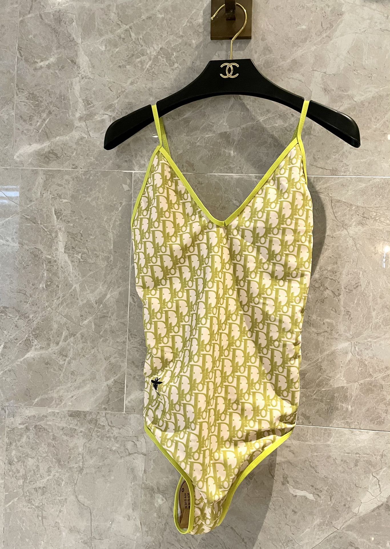 Dior 迪奥连体泳衣 强烈推荐！超显气质 😍🥰适合多种场景的游泳衣🏊‍♀️海边 游泳池 温泉 水上乐园