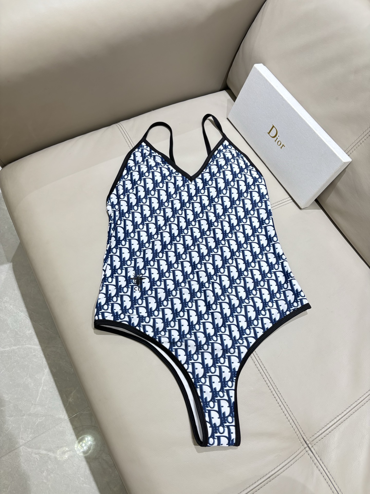 Dior 迪奥连体泳衣 强烈推荐！超显气质 😍🥰适合多种场景的游泳衣🏊‍♀️海边 游泳池 温泉 水上乐园