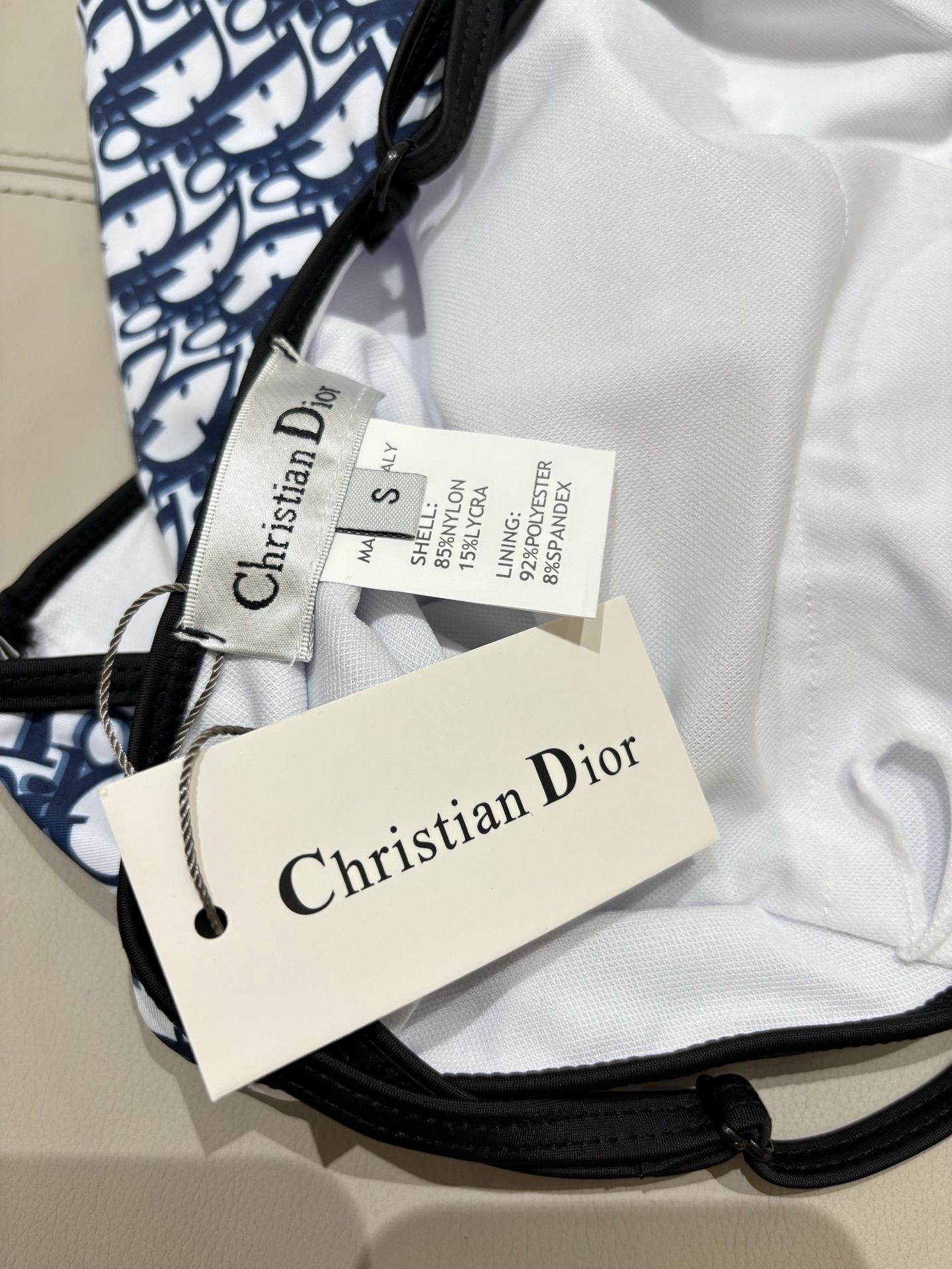 Dior 迪奥连体泳衣 强烈推荐！超显气质 😍🥰适合多种场景的游泳衣🏊‍♀️海边 游泳池 温泉 水上乐园