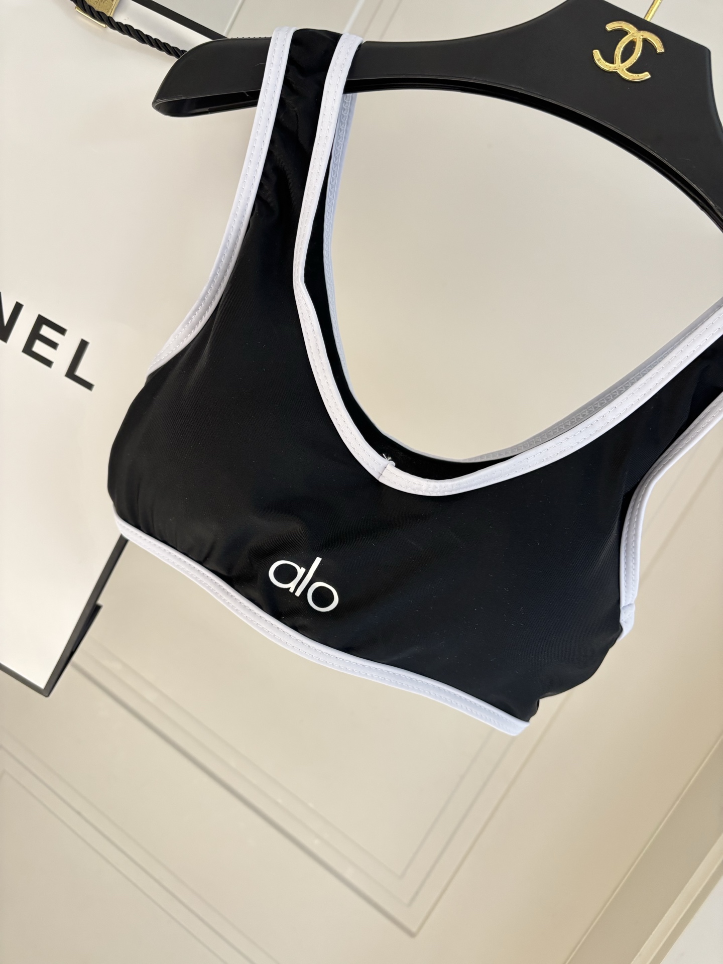 ALO新款高弹力健身短款瑜伽服运动套装~小背心➕修身提臀显瘦打底裤S M L Xl