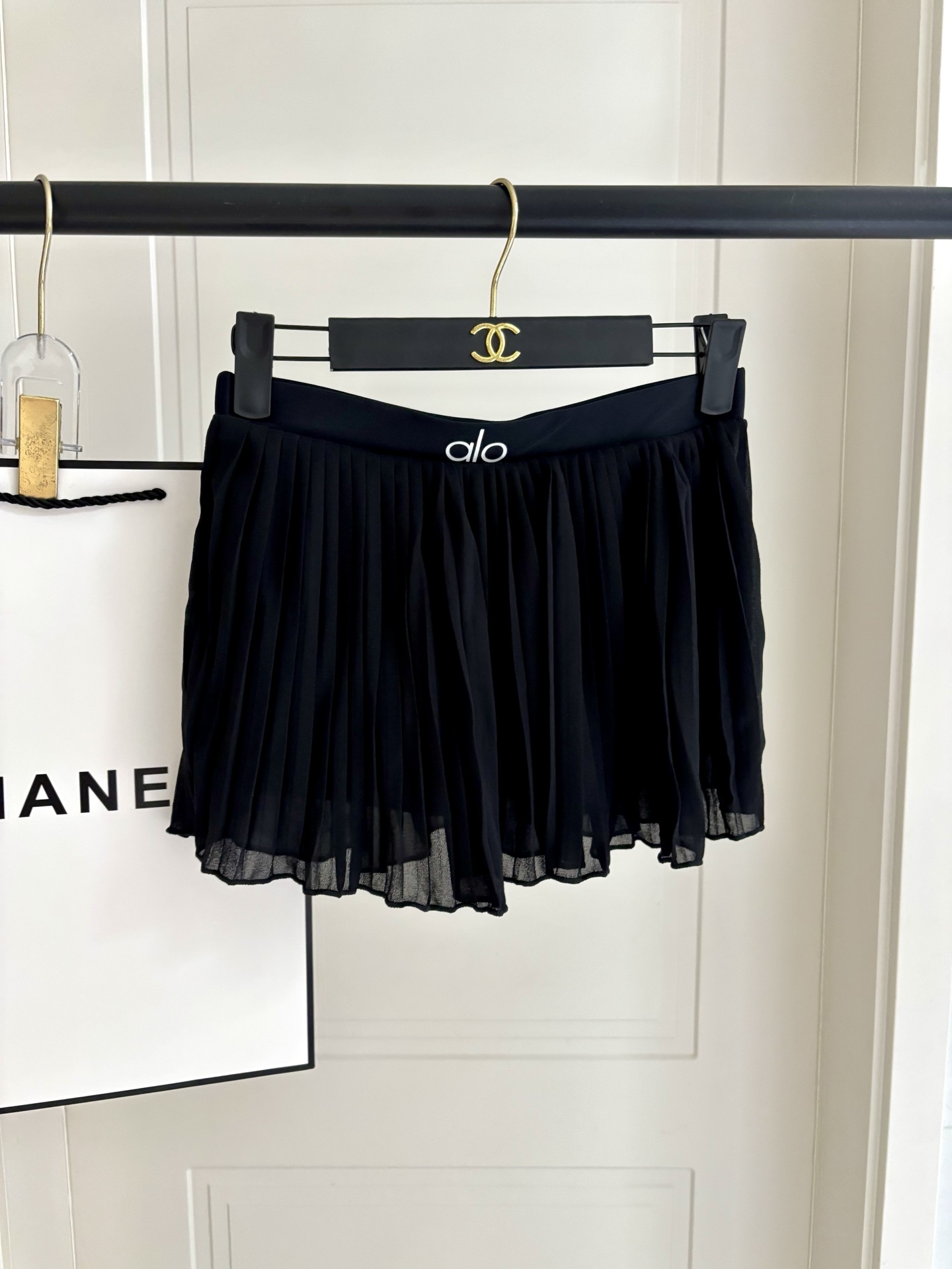 ALO新款高弹力健身短款瑜伽服运动套装~小背心➕修身提臀显瘦短裤裙S M L Xl