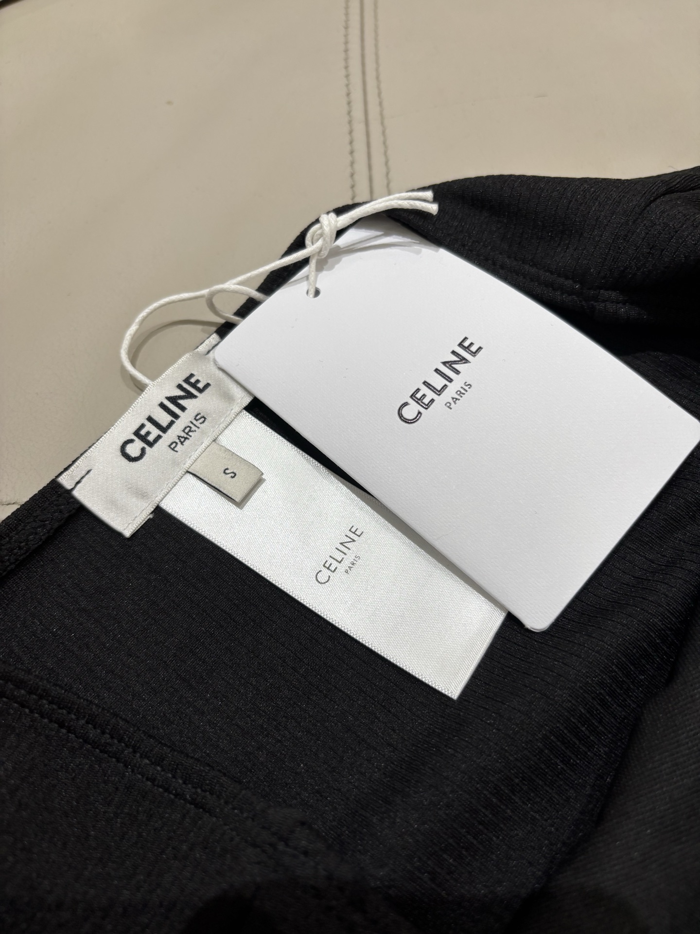 Celine分体😍🥰适合多种场景的游泳衣🏊‍♀️海边 游泳池 温泉 水上乐园 漂流都可以😌内搭也完全可以