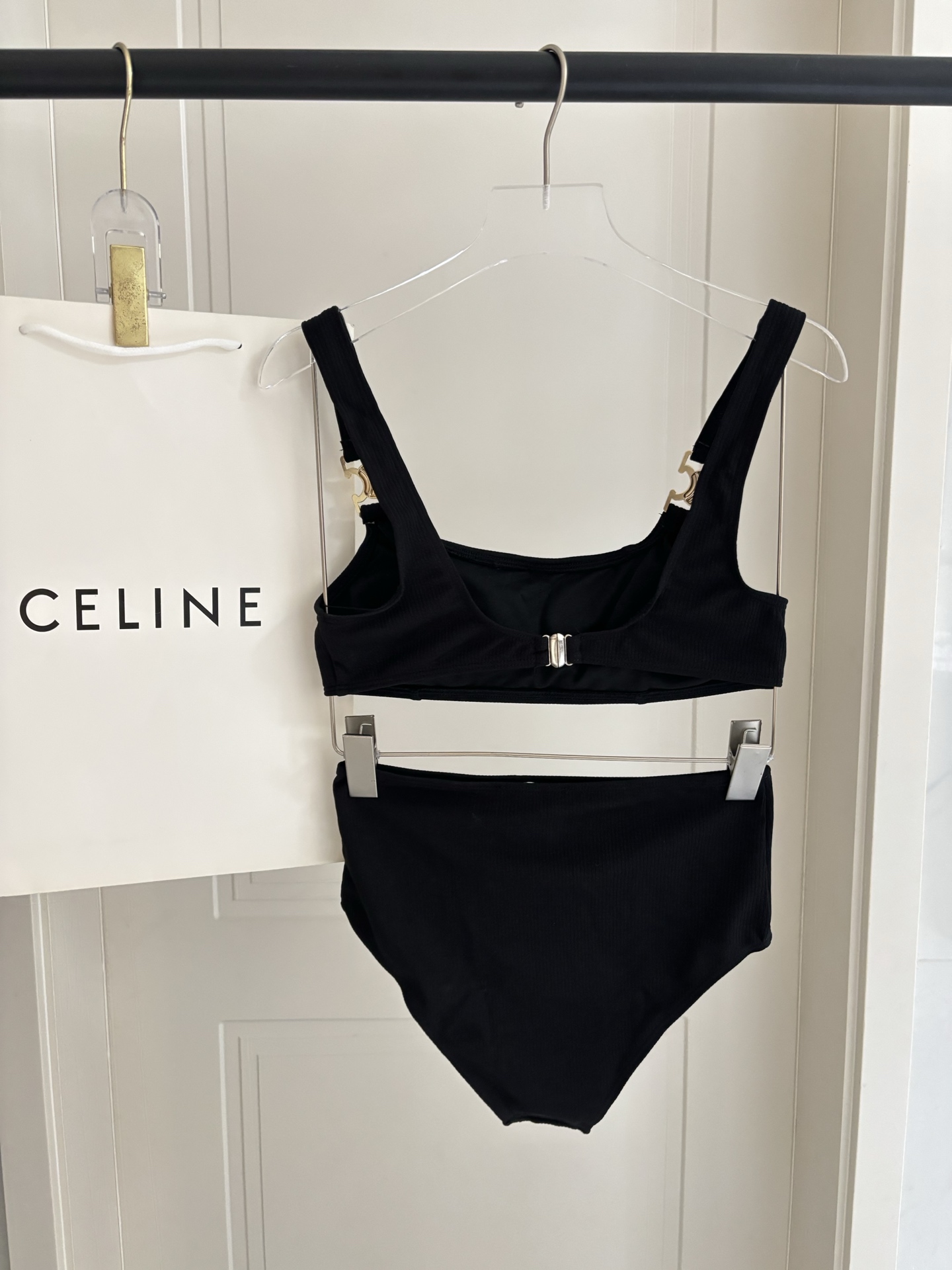 Celine分体😍🥰适合多种场景的游泳衣🏊‍♀️海边 游泳池 温泉 水上乐园 漂流都可以😌内搭也完全可以