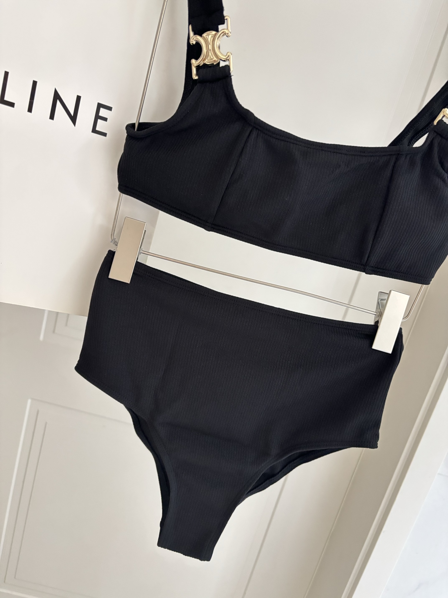 Celine分体😍🥰适合多种场景的游泳衣🏊‍♀️海边 游泳池 温泉 水上乐园 漂流都可以😌内搭也完全可以