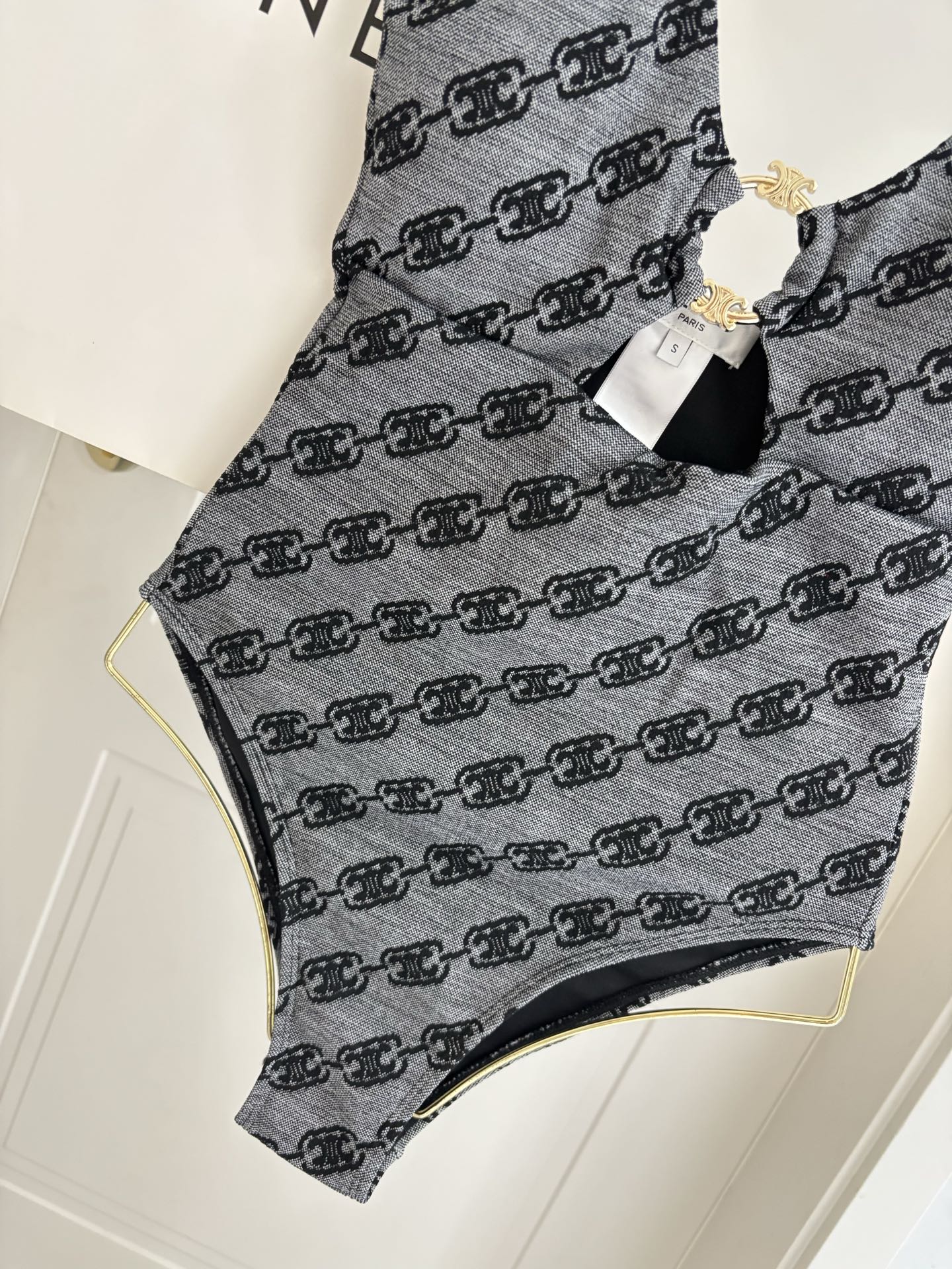 Celine比基尼😍🥰适合多种场景的游泳衣🏊‍♀️海边 游泳池 温泉 水上乐园 漂流都可以😌内搭也完全可