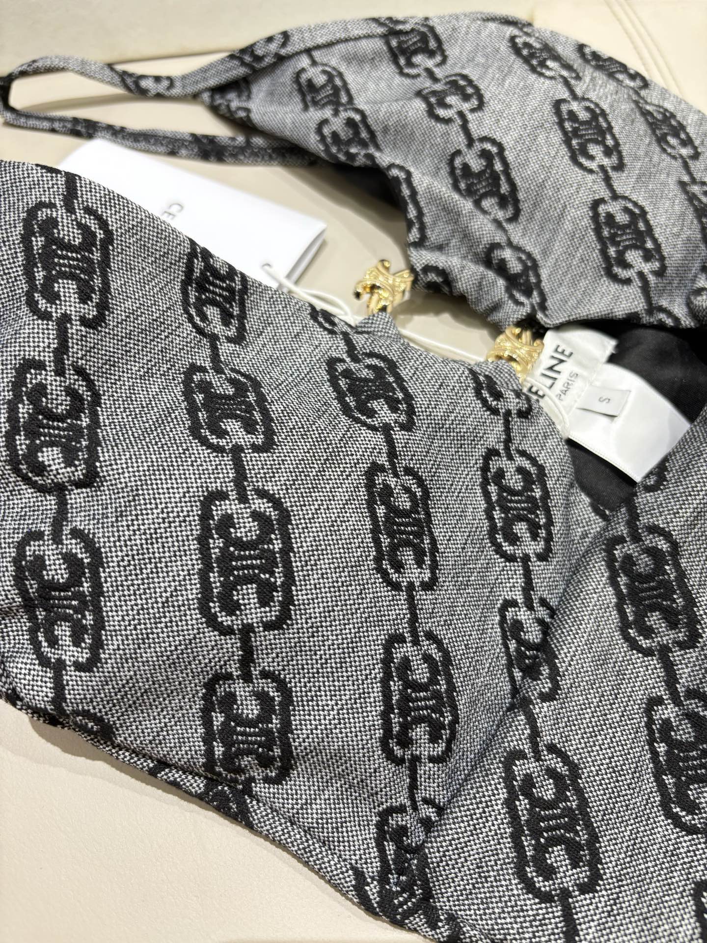 Celine比基尼😍🥰适合多种场景的游泳衣🏊‍♀️海边 游泳池 温泉 水上乐园 漂流都可以😌内搭也完全可