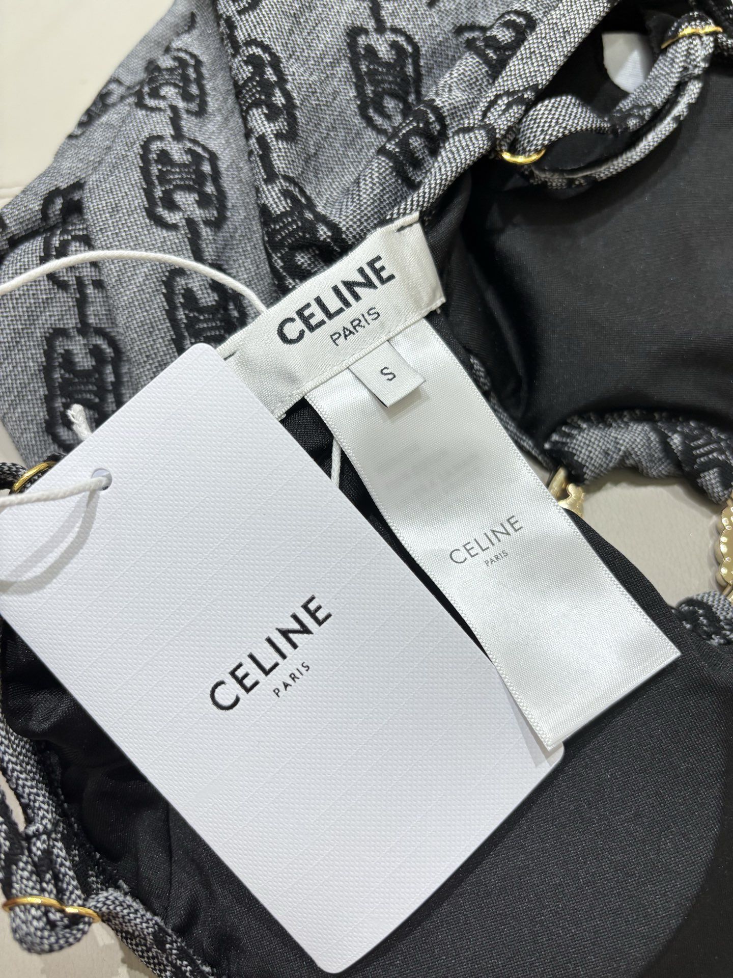 Celine比基尼😍🥰适合多种场景的游泳衣🏊‍♀️海边 游泳池 温泉 水上乐园 漂流都可以😌内搭也完全可