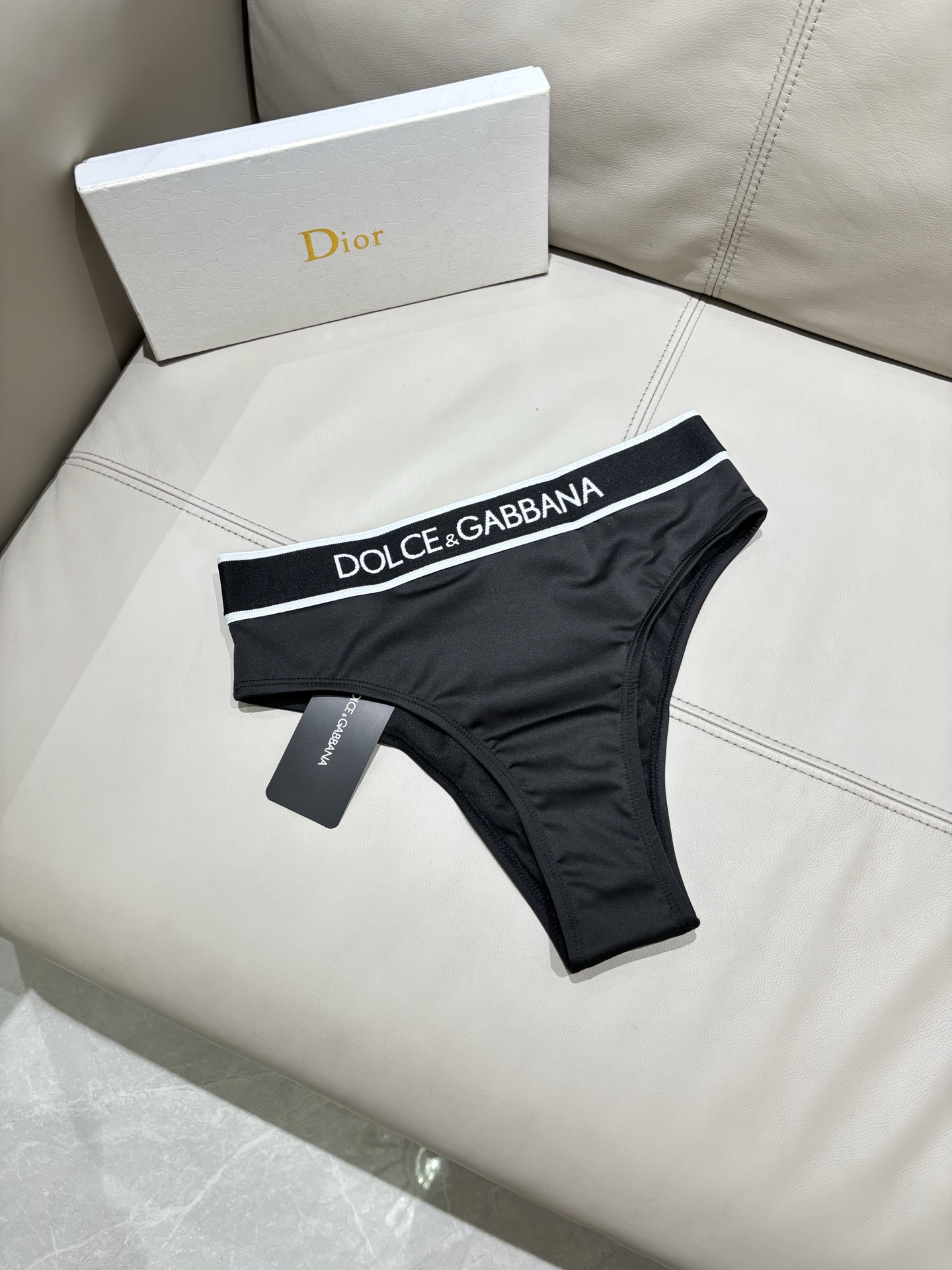 DG分体比基尼😍🥰适合多种场景的游泳衣🏊‍♀️海边 游泳池 温泉 水上乐园 漂流都可以😌内搭也完全可以 