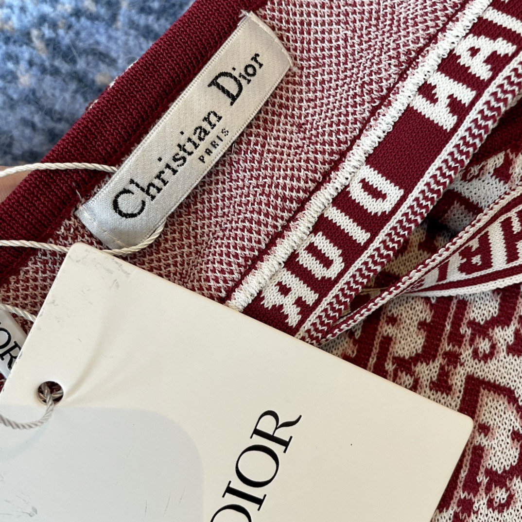 迪奥针织比基尼套装分体泳衣 FF字母印花抹胸内衣+平角打底裤，码数：均码（适合80-125斤）