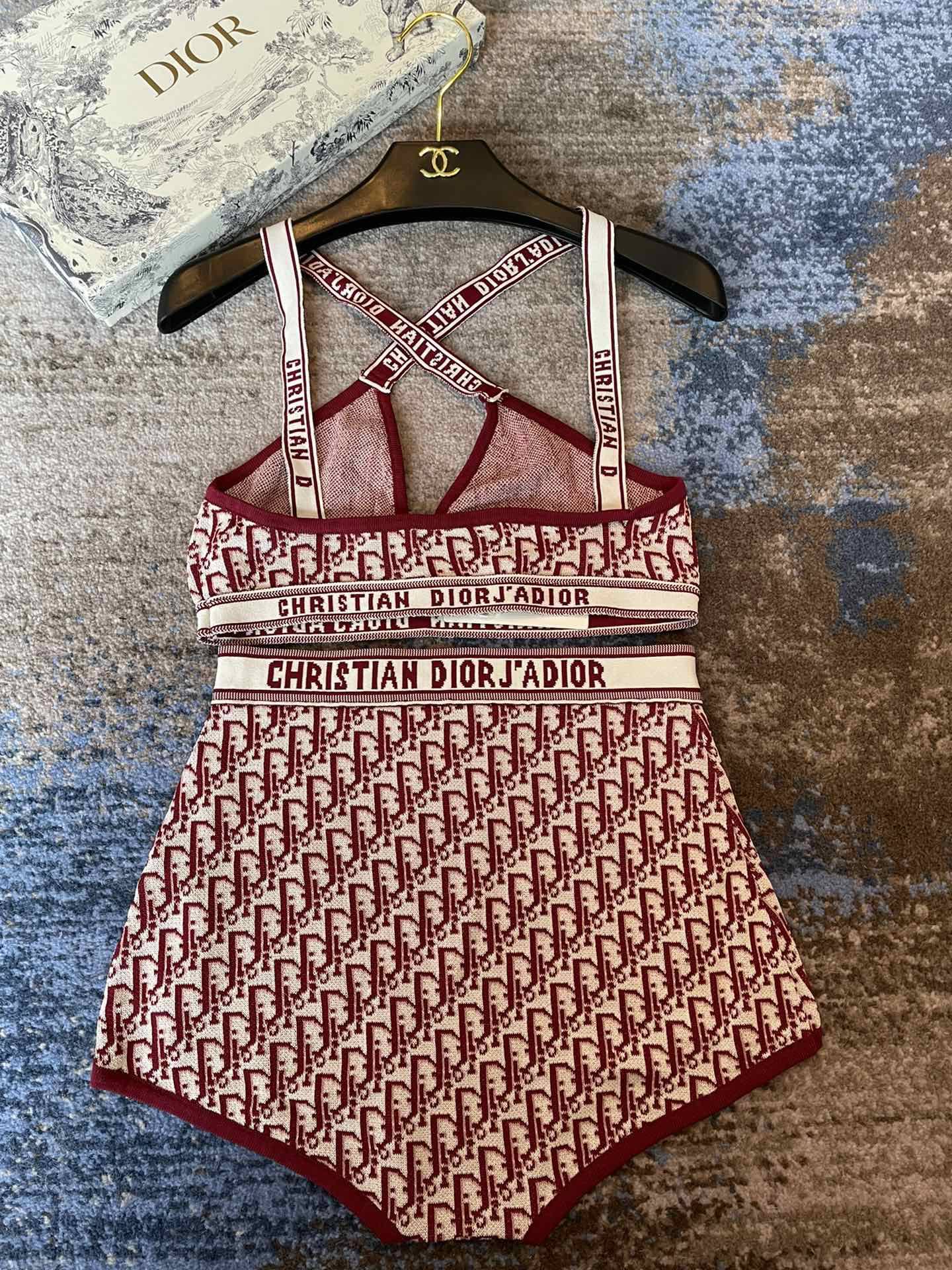 迪奥针织比基尼套装分体泳衣 FF字母印花抹胸内衣+平角打底裤，码数：均码（适合80-125斤）