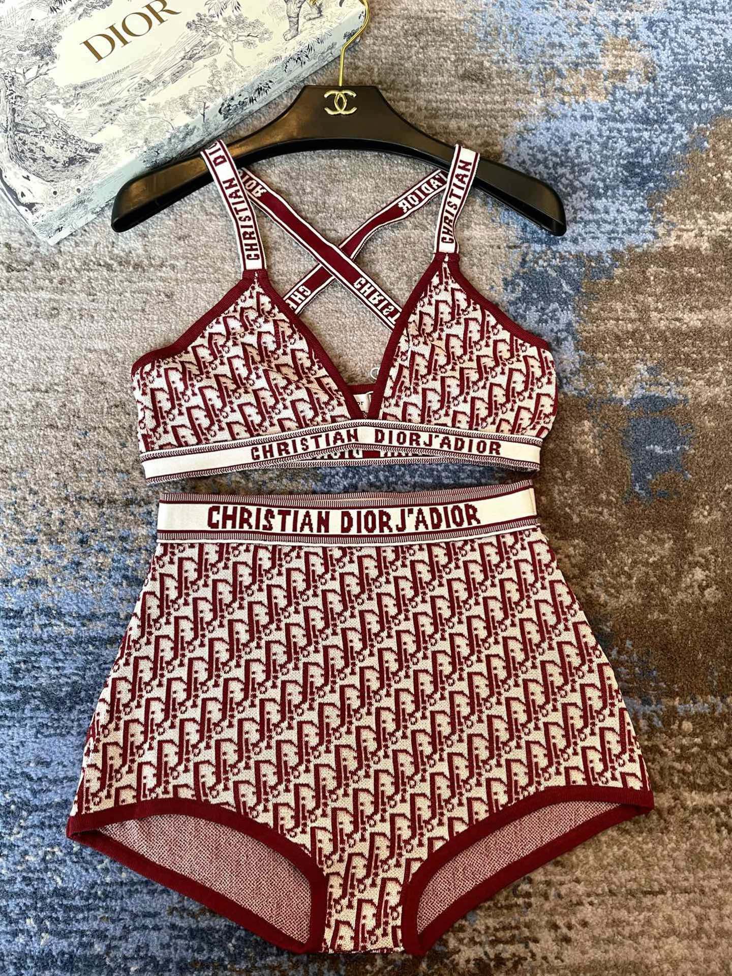 迪奥针织比基尼套装分体泳衣 FF字母印花抹胸内衣+平角打底裤，码数：均码（适合80-125斤）