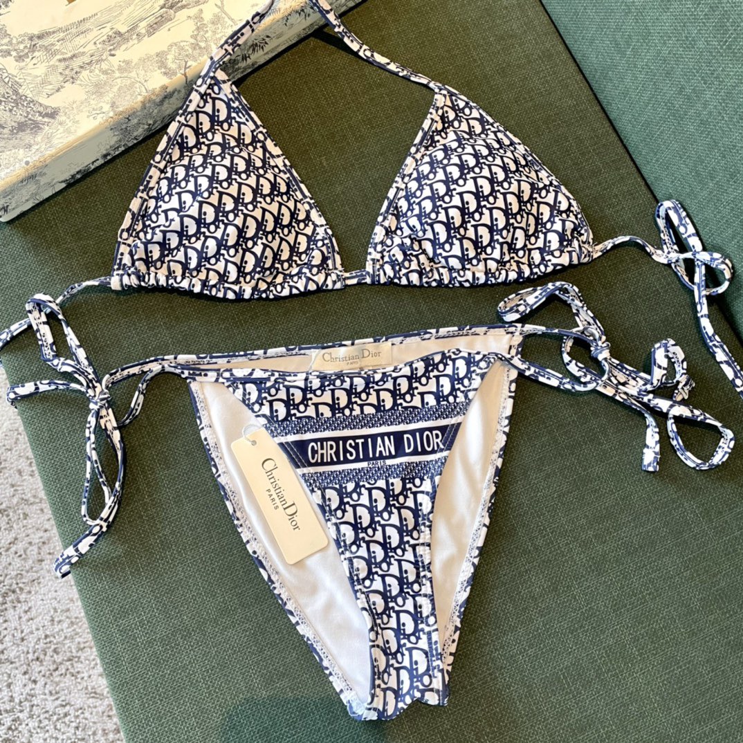 迪奥比基尼 适合多种场景的游泳衣🏊‍♀️海边 游泳池 温泉 水上乐园 漂流都可以😌内搭也完全可以 连体设