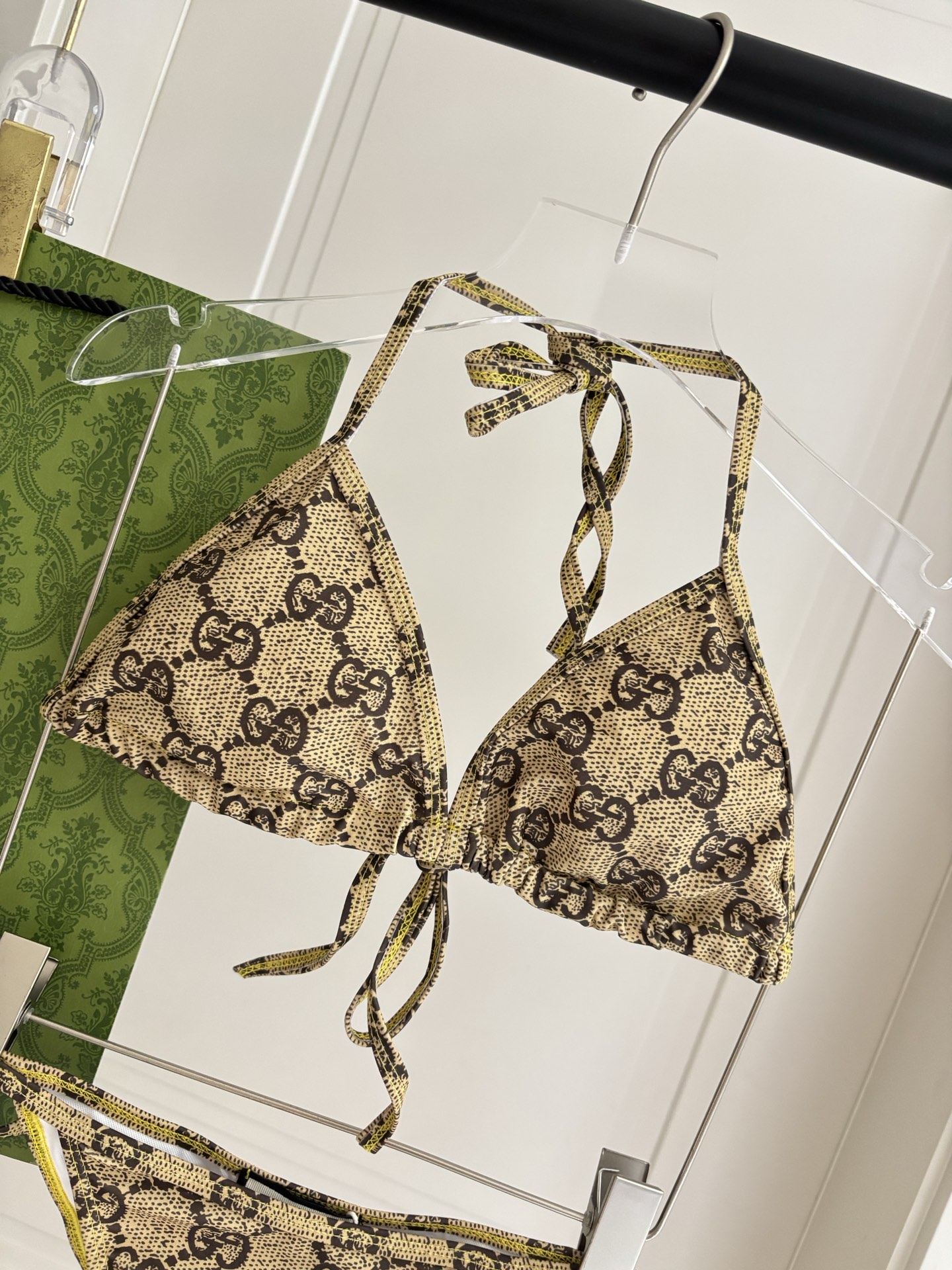 Gucci新款比基尼 适合多种场景的游泳衣🏊‍♀️海边 游泳池 温泉 水上乐园 漂流都可以😌内搭也完全可