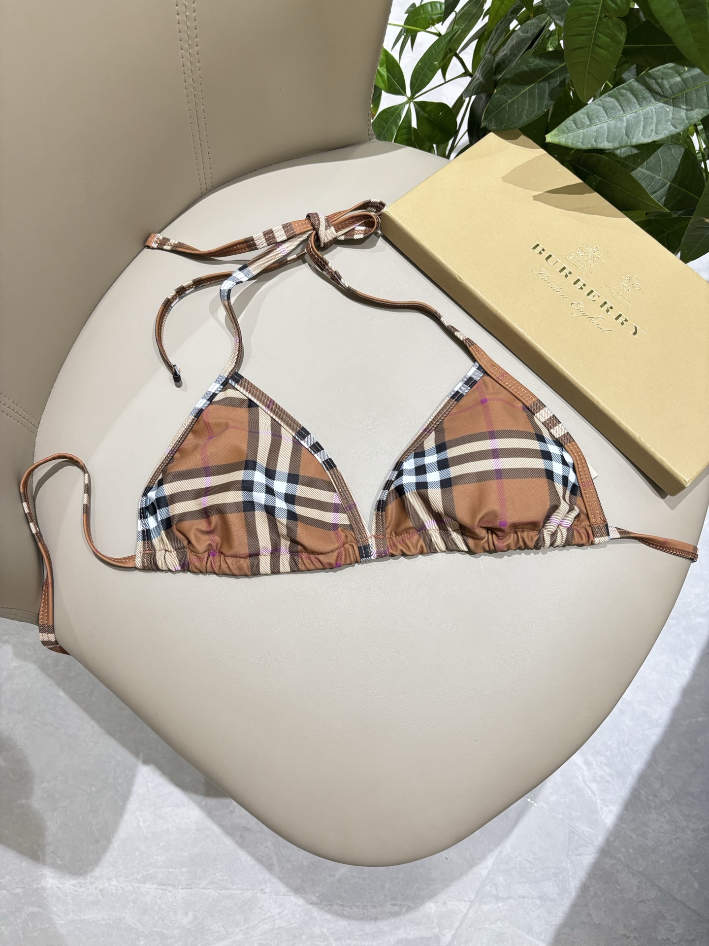 巴宝莉比基尼 适合多种场景的游泳衣🏊‍♀️海边 游泳池 温泉 水上乐园 漂流都可以😌内搭也完全可以 连体