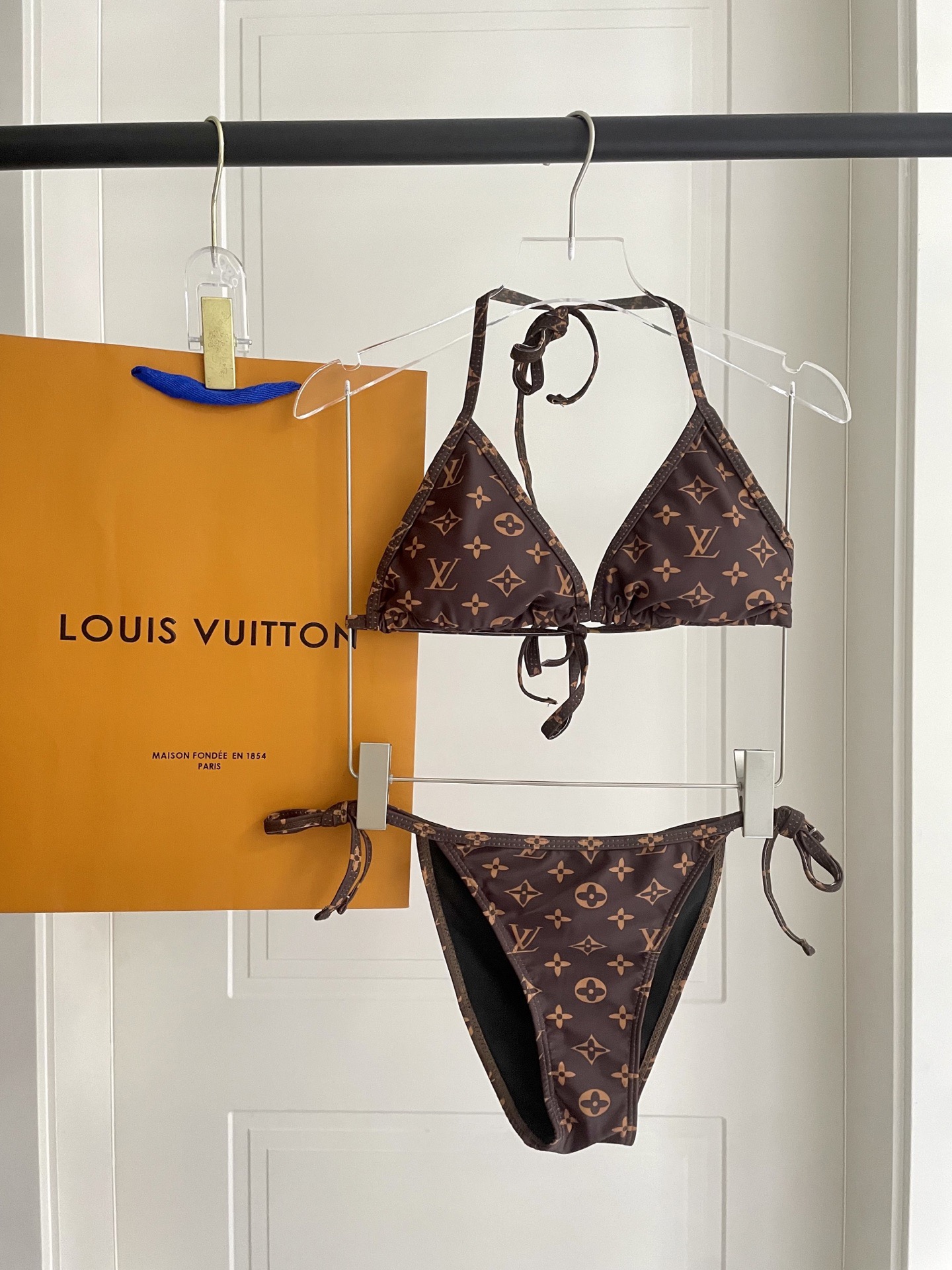 Lv新款比基尼👙❤️😍🥰适合多种场景的游泳衣🏊‍♀️海边 游泳池 温泉 水上乐园 漂流都可以😌内搭外穿也