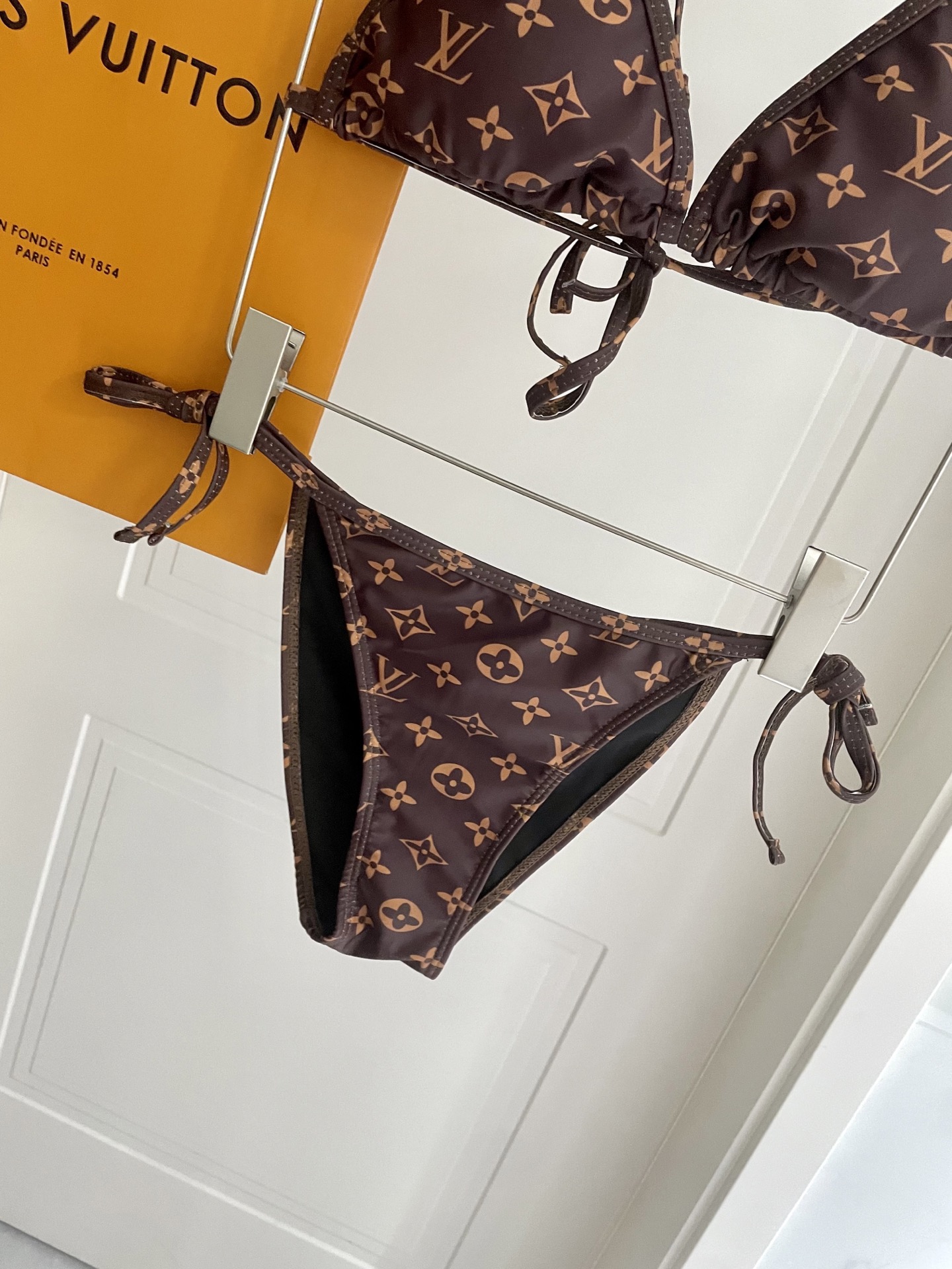 Lv新款比基尼👙❤️😍🥰适合多种场景的游泳衣🏊‍♀️海边 游泳池 温泉 水上乐园 漂流都可以😌内搭外穿也